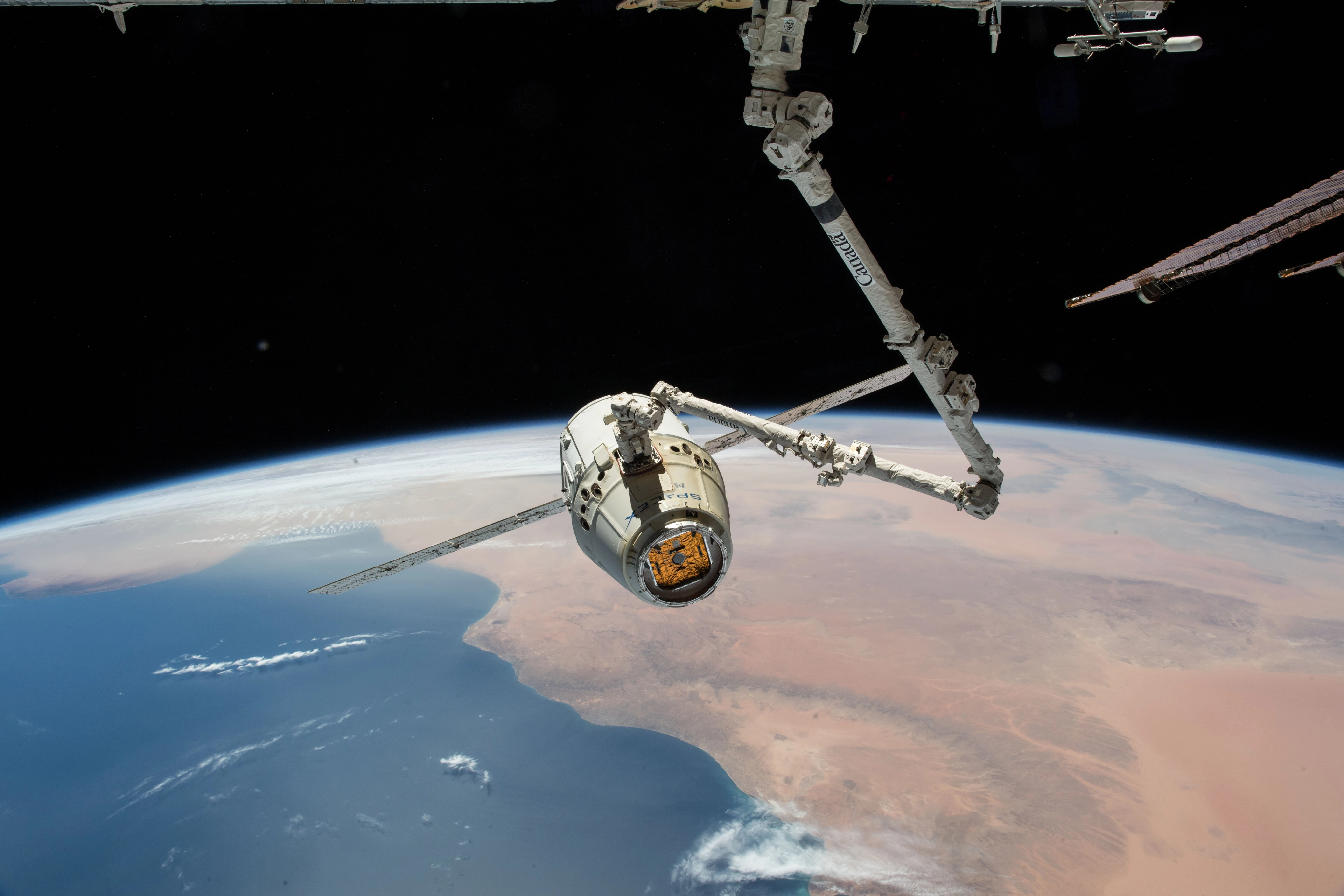 4K超清 霸气的 飞机航天SpaceX 航天摄影 电脑桌牌壁纸