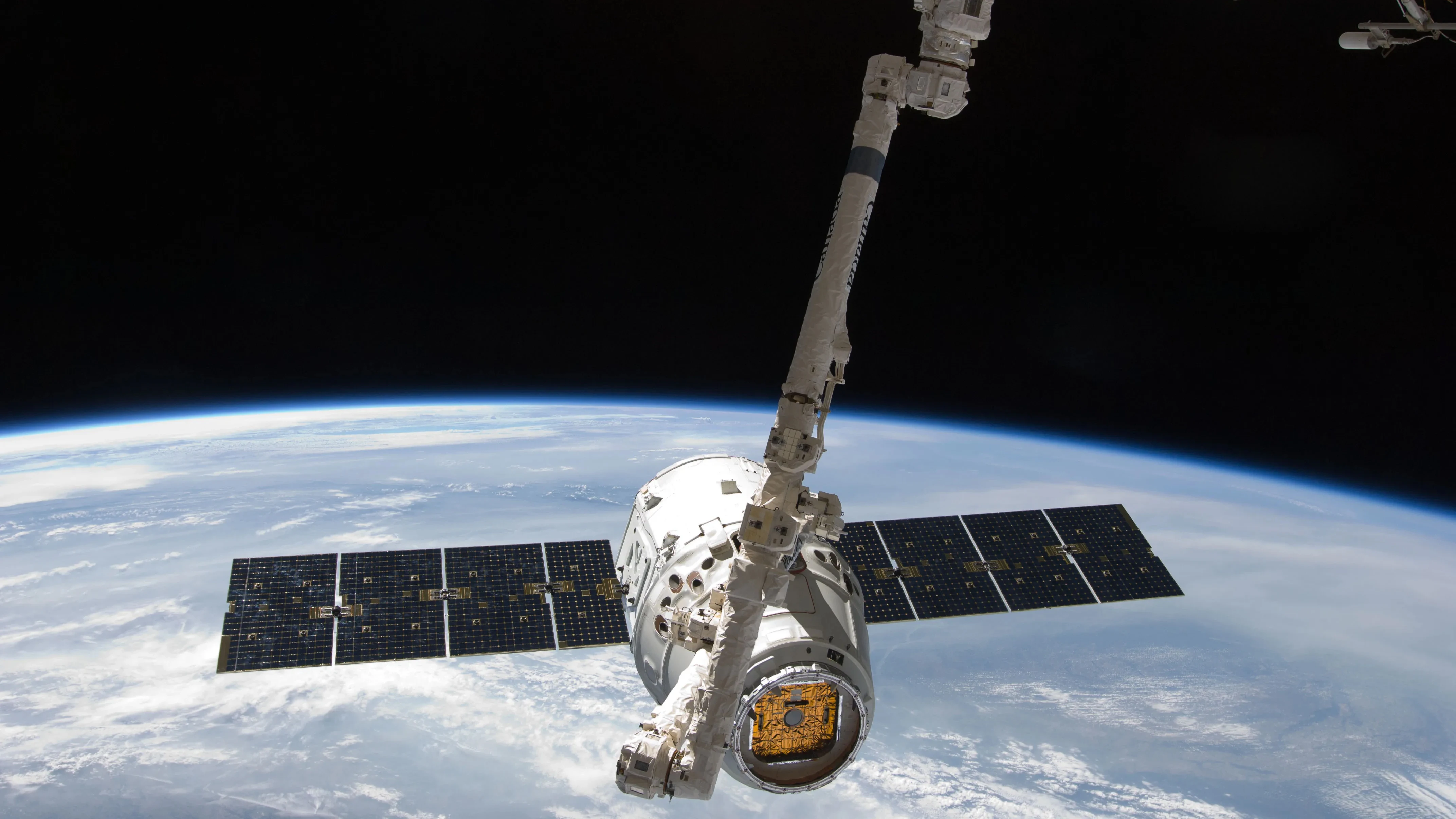 无损画质 科技感的 飞机航天SpaceX 火箭图片 锁屏壁纸