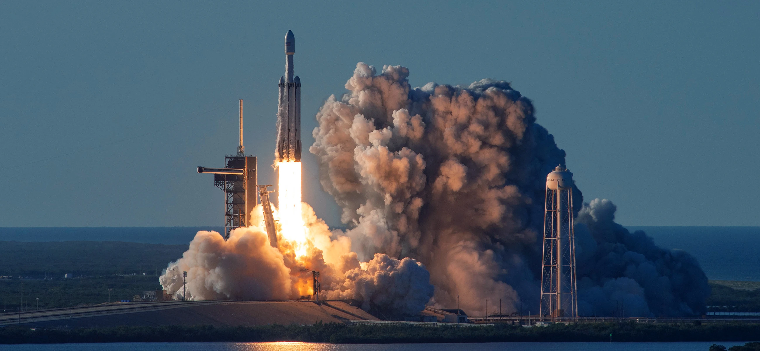 2K壁纸 未来的 飞机航天SpaceX 航天背景 航天背景