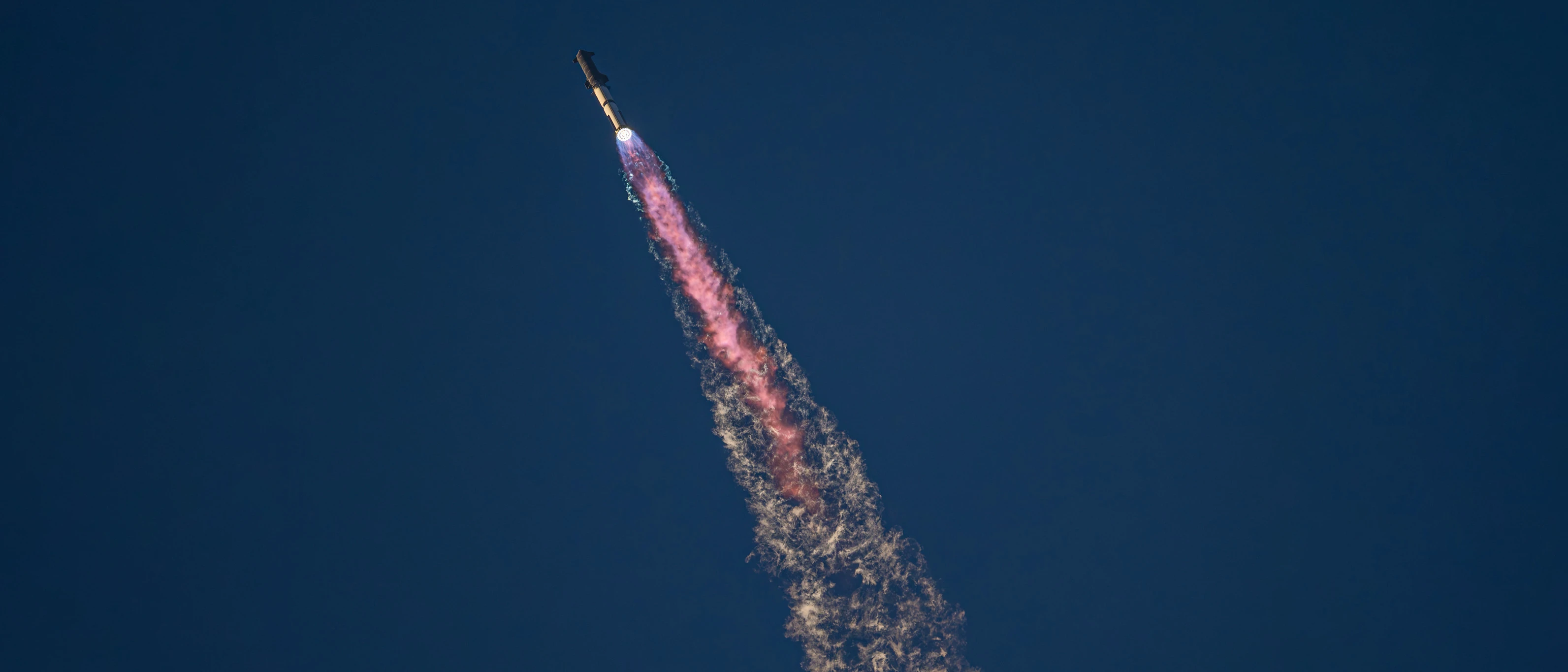 4K超清 科技感的 飞机航天SpaceX 火箭图片 电脑壁纸