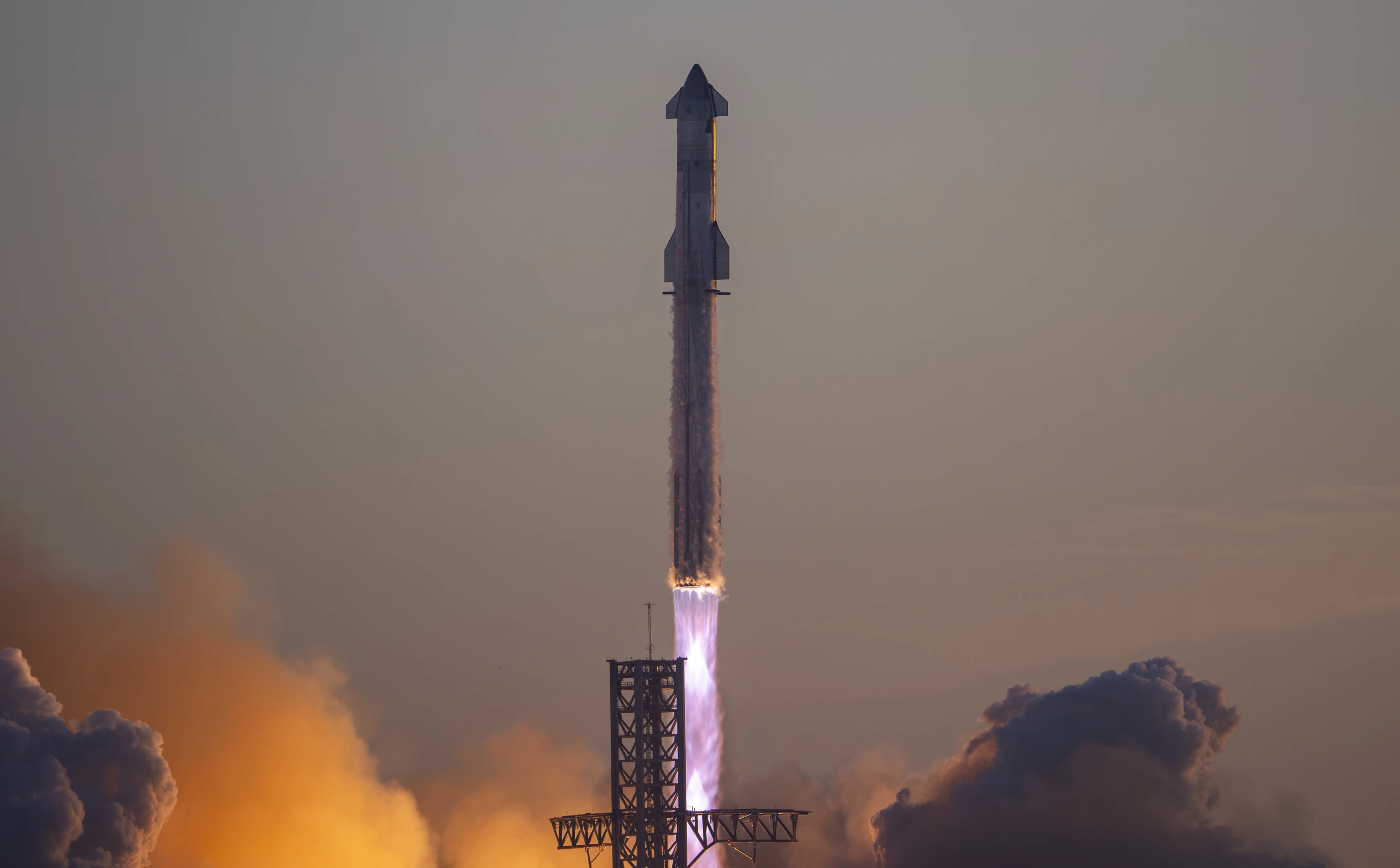 4K超清 科技感的 飞机航天SpaceX 航天背景 桌面背景