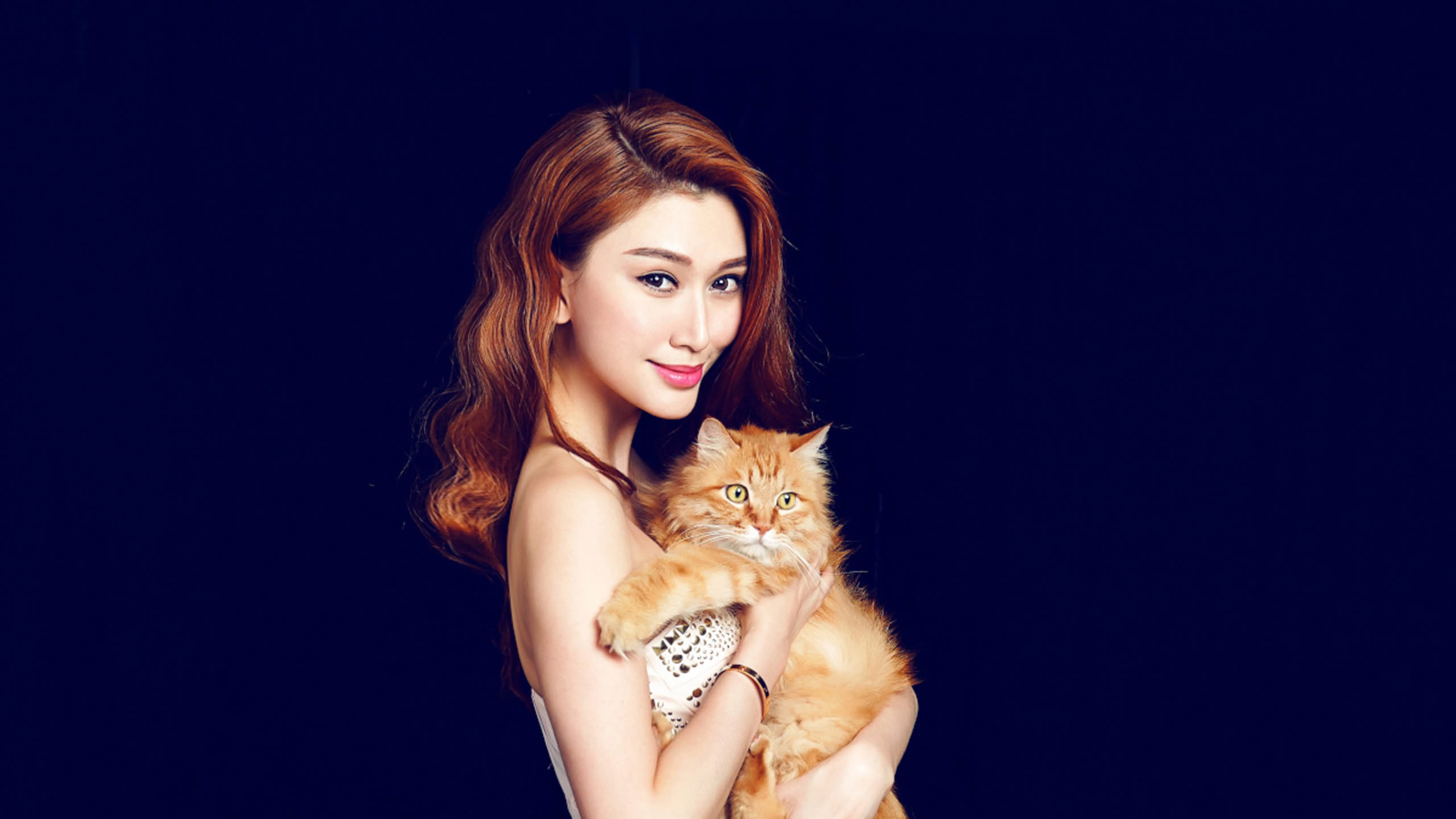 清纯甜美的 异国美女 外国美女写真 4K高品质 锁屏图片
