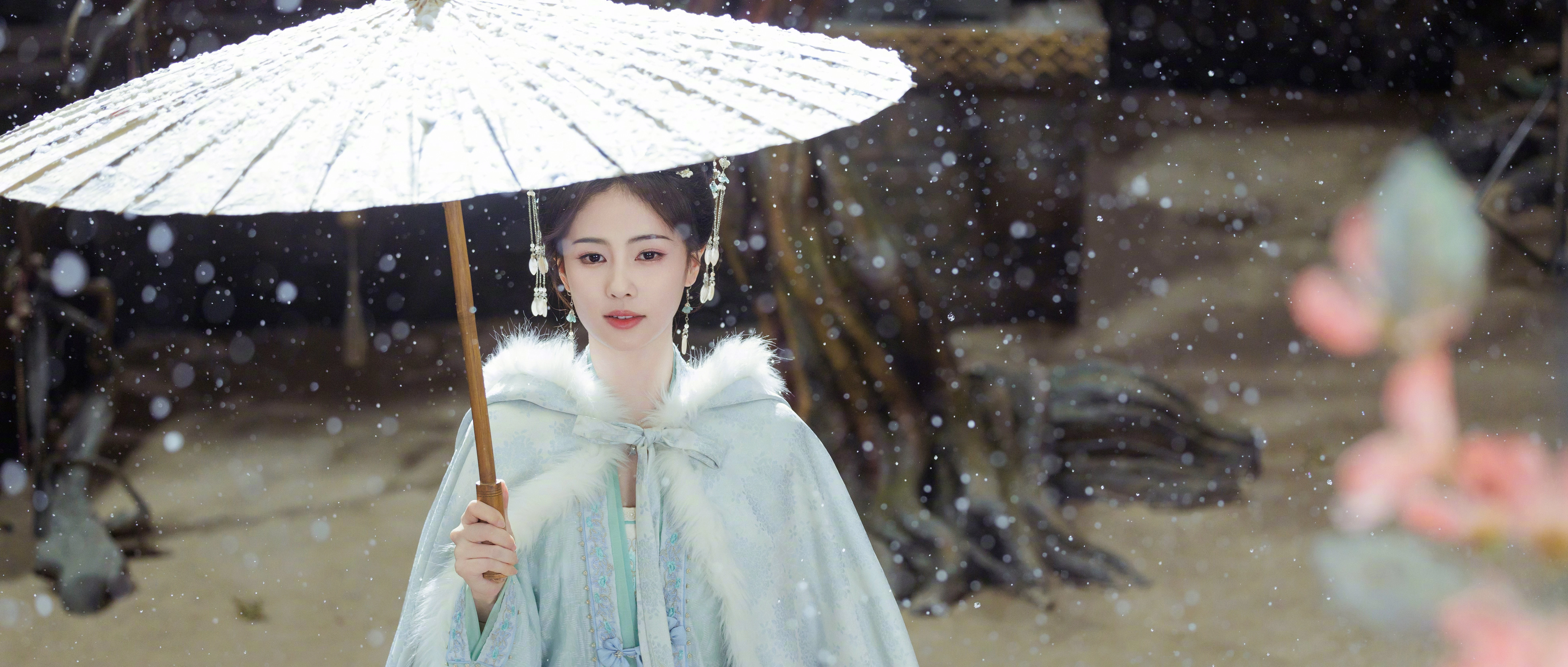 4K超清 清纯可爱的 美女人像 写真图片  PC屏保