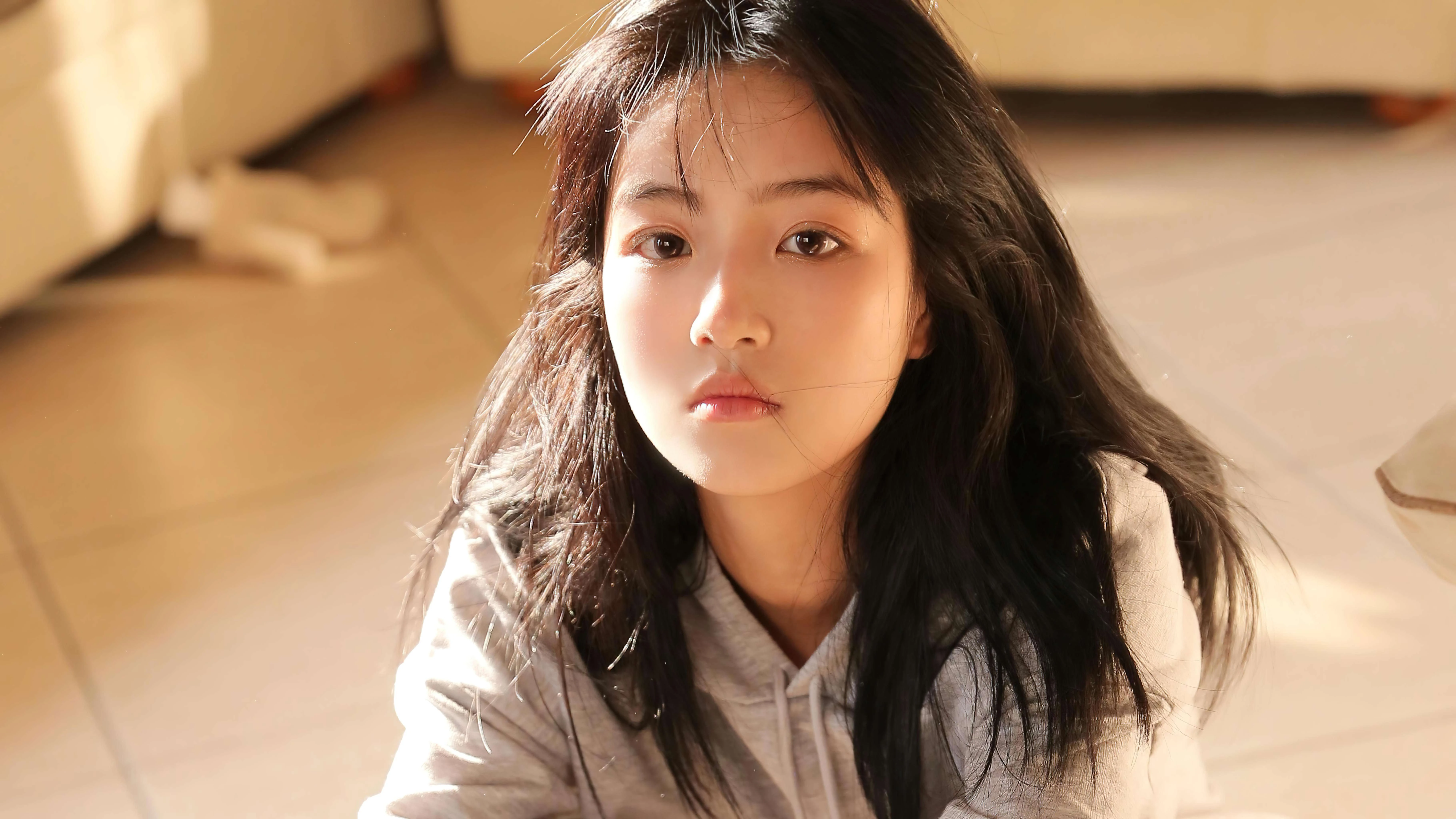 4K超清 优雅大方的 美女人像 写真图片 锁屏背景