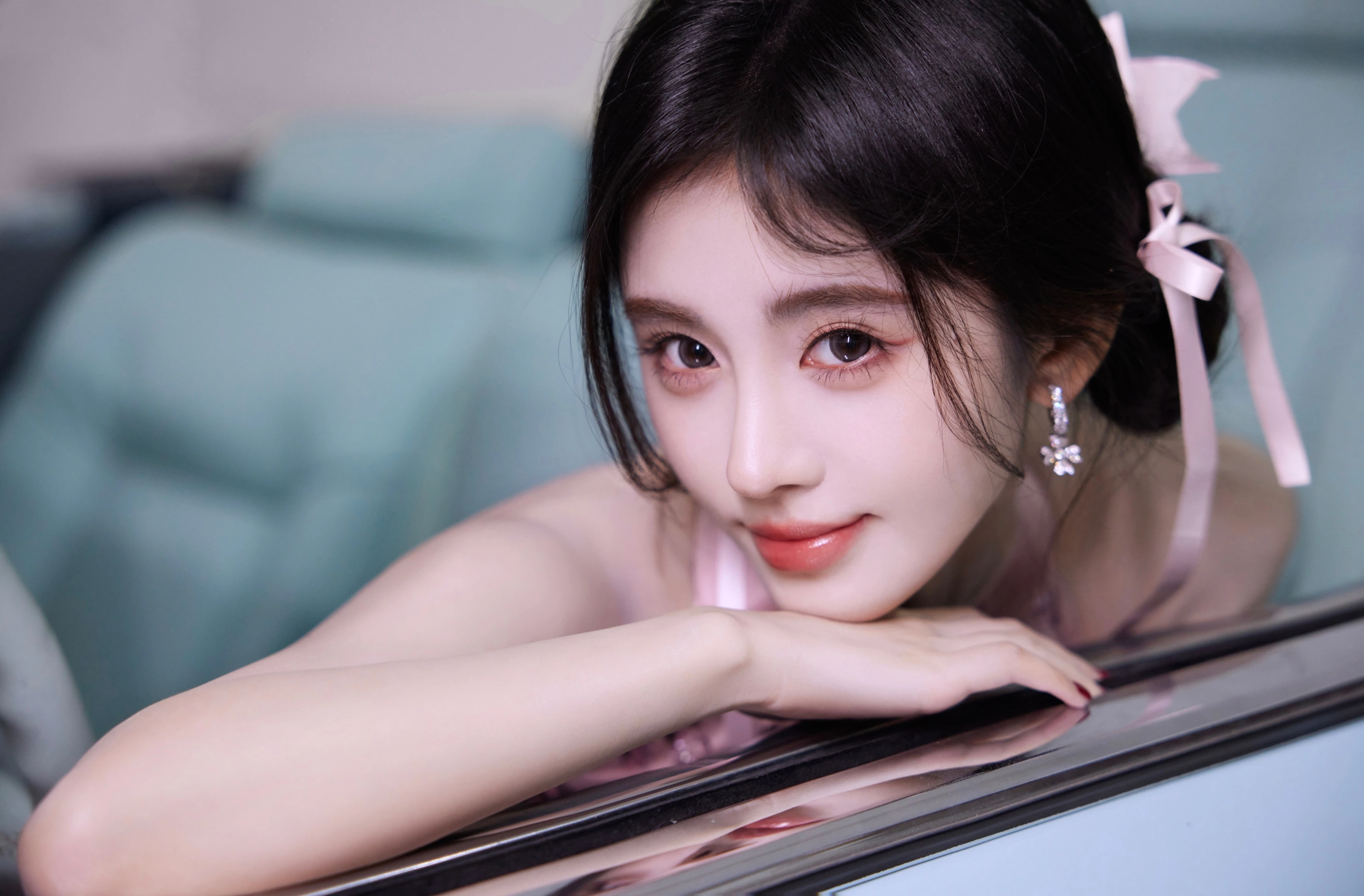 2K壁纸 清纯可爱的 美女人像 高清人像 壁纸图片