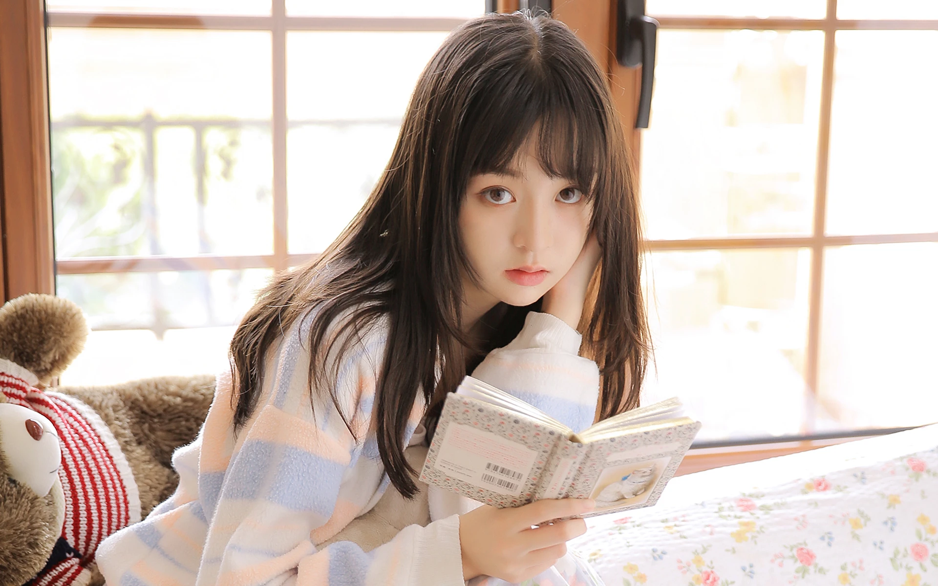 2K壁纸 身材火辣的 美女人像 写真合集 锁屏图片