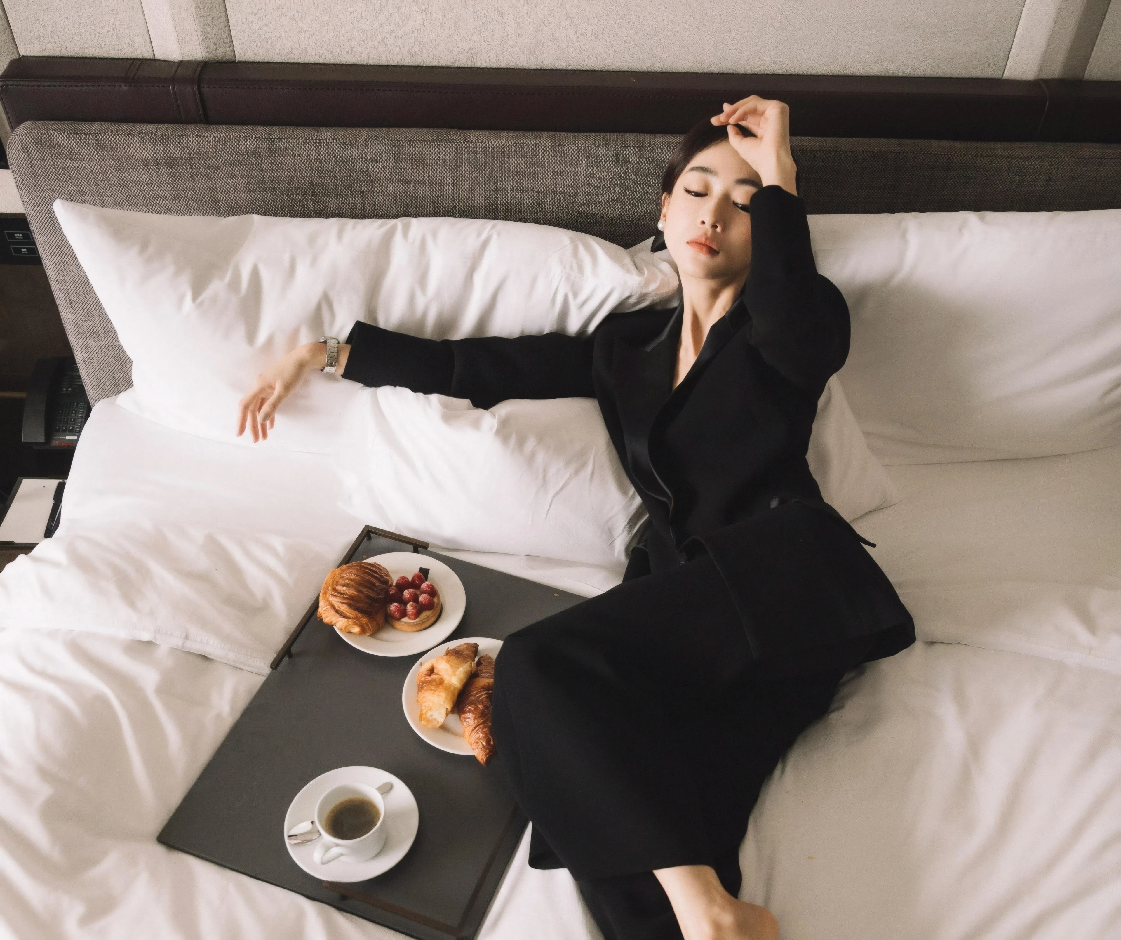 靓丽迷人的 国内女艺人 女艺人写真 4K高品质 锁屏图片