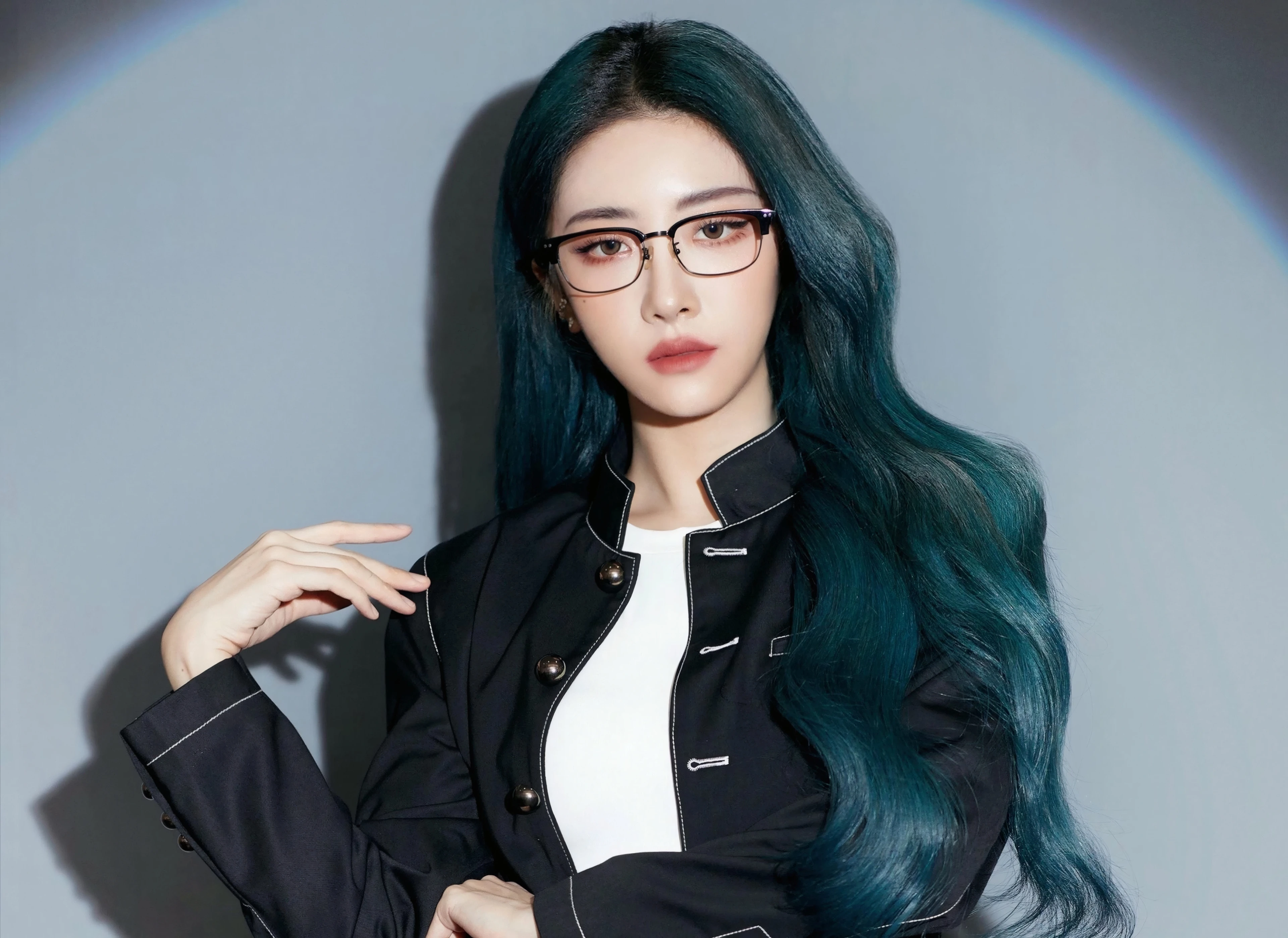 优雅大方的 中国女艺人 明星高清肖像 4K极致清晰  PC屏保