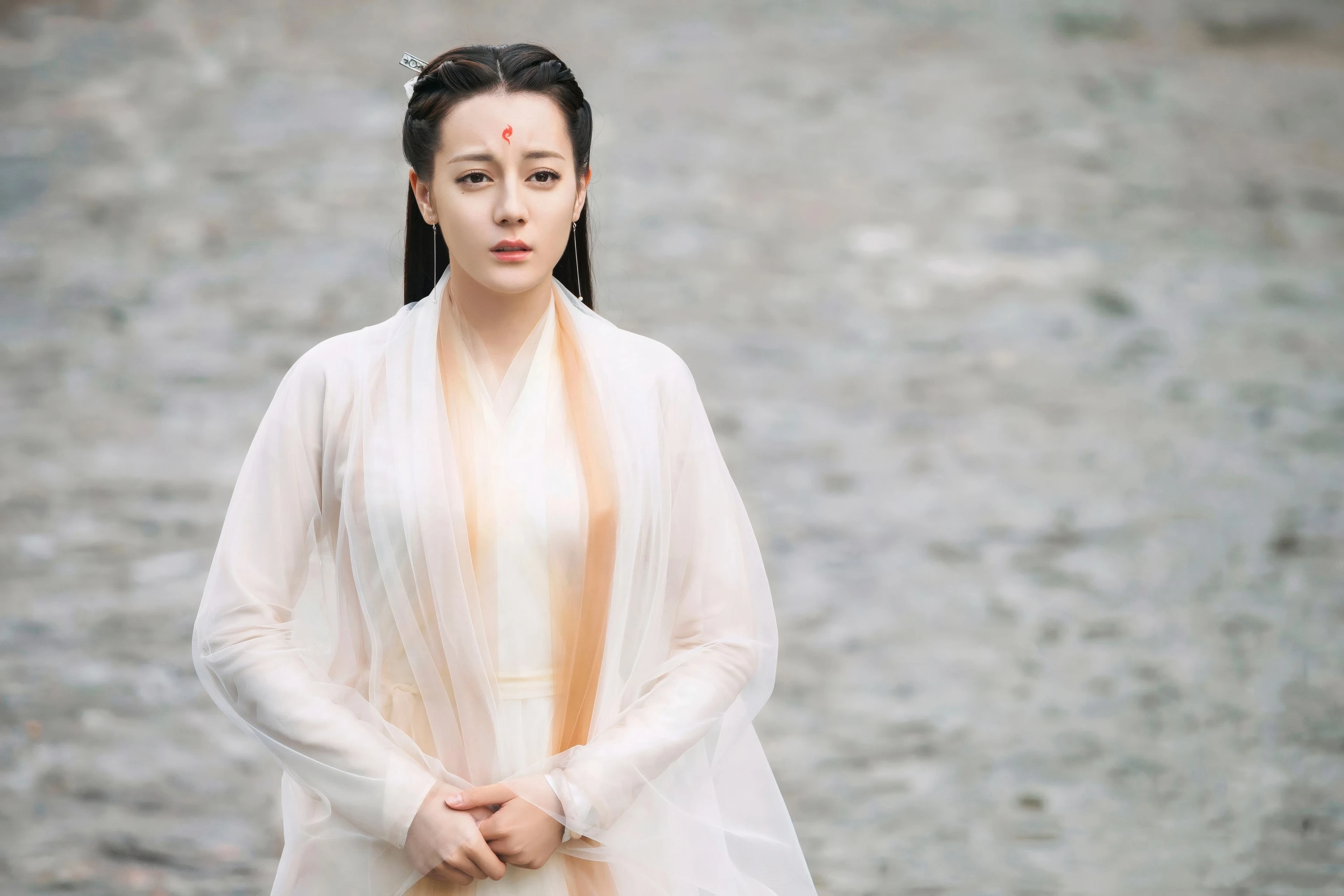 靓丽迷人的 国内女艺人 女艺人写真 4K高品质 锁屏图片