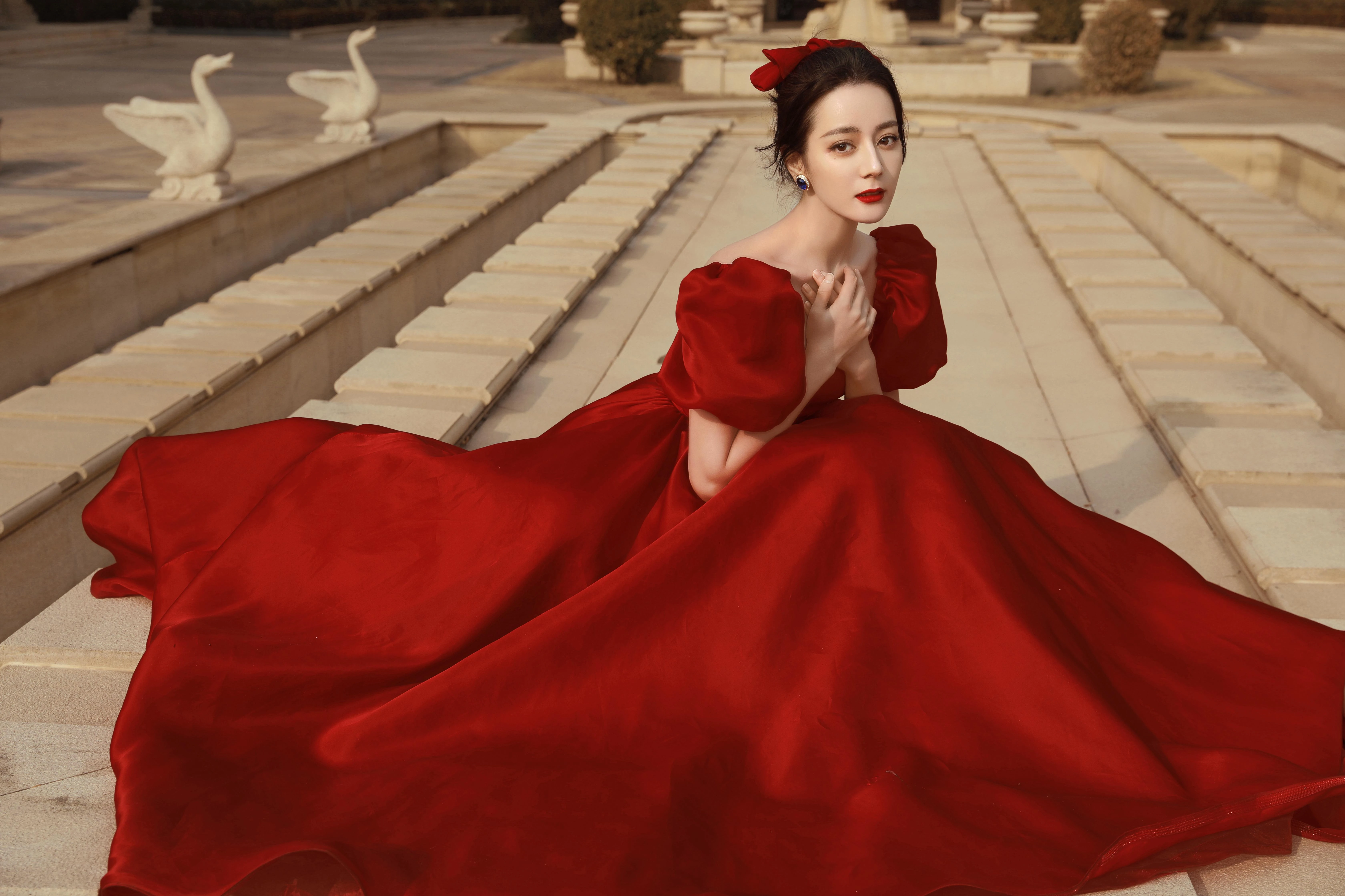 靓丽迷人的 国内女艺人 女艺人写真 4K高品质 锁屏图片
