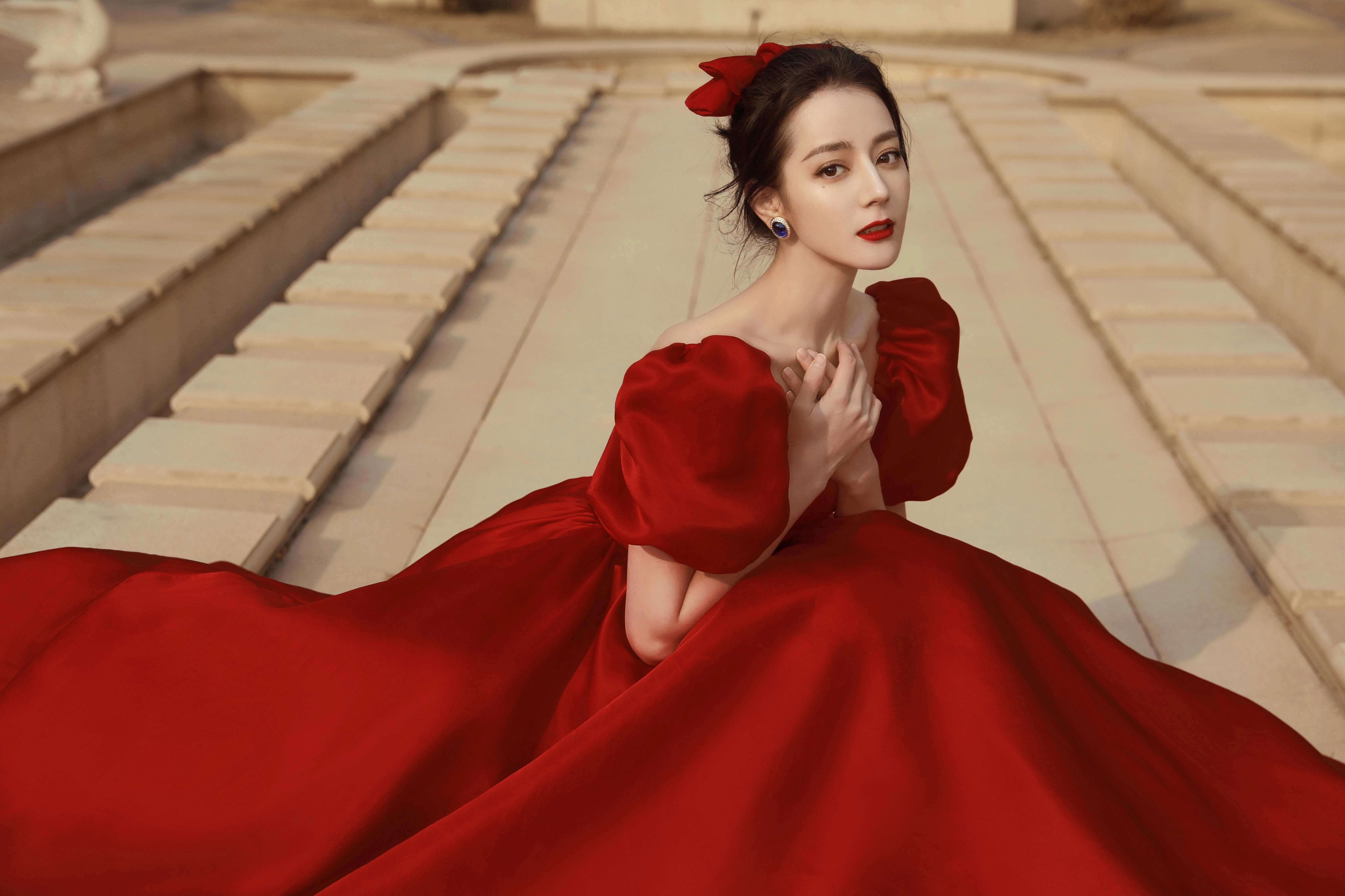 靓丽迷人的 国内女艺人 女艺人写真 4K高品质 锁屏图片