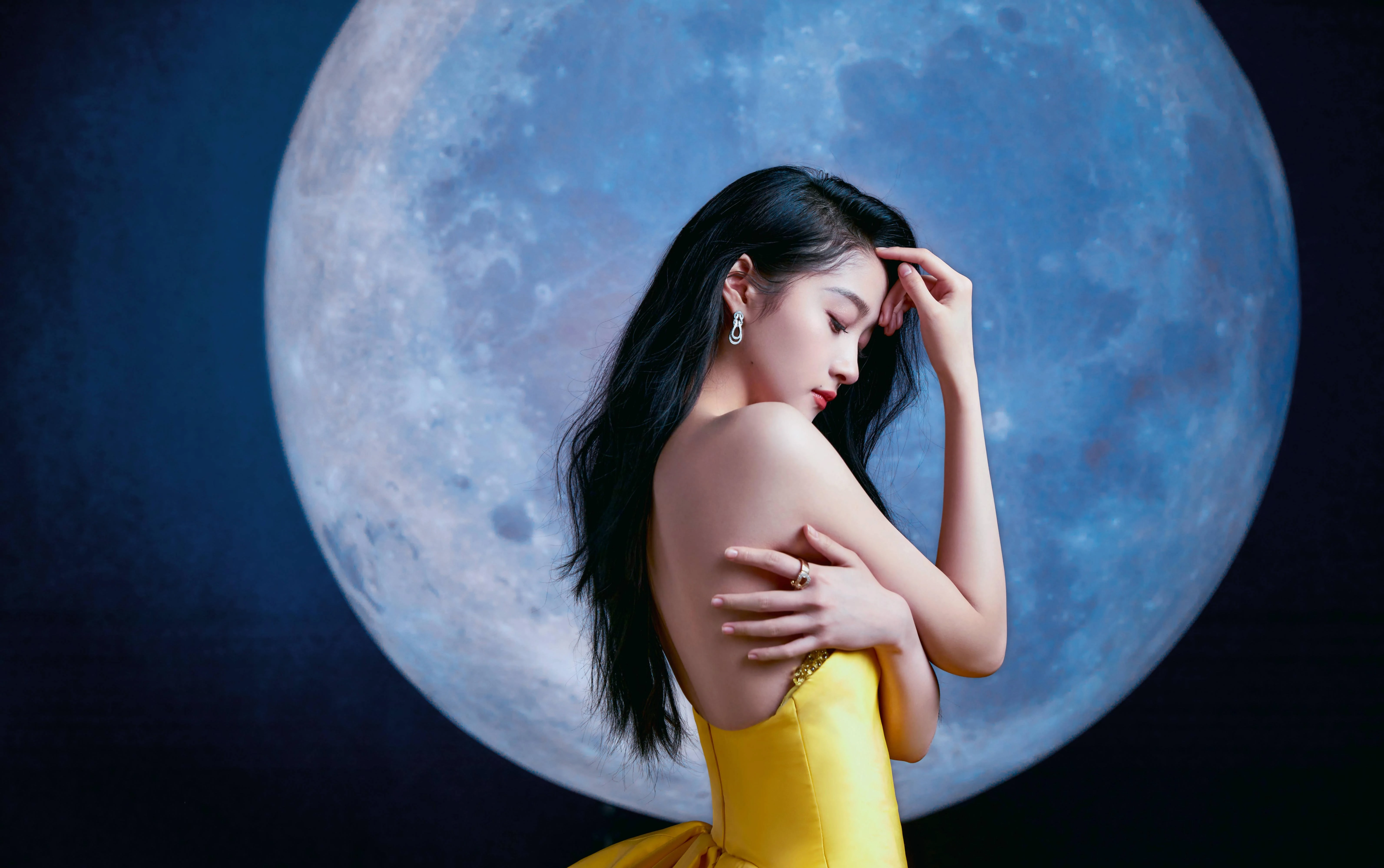 优雅大方的 中国女艺人 明星高清肖像 4K极致清晰  PC屏保