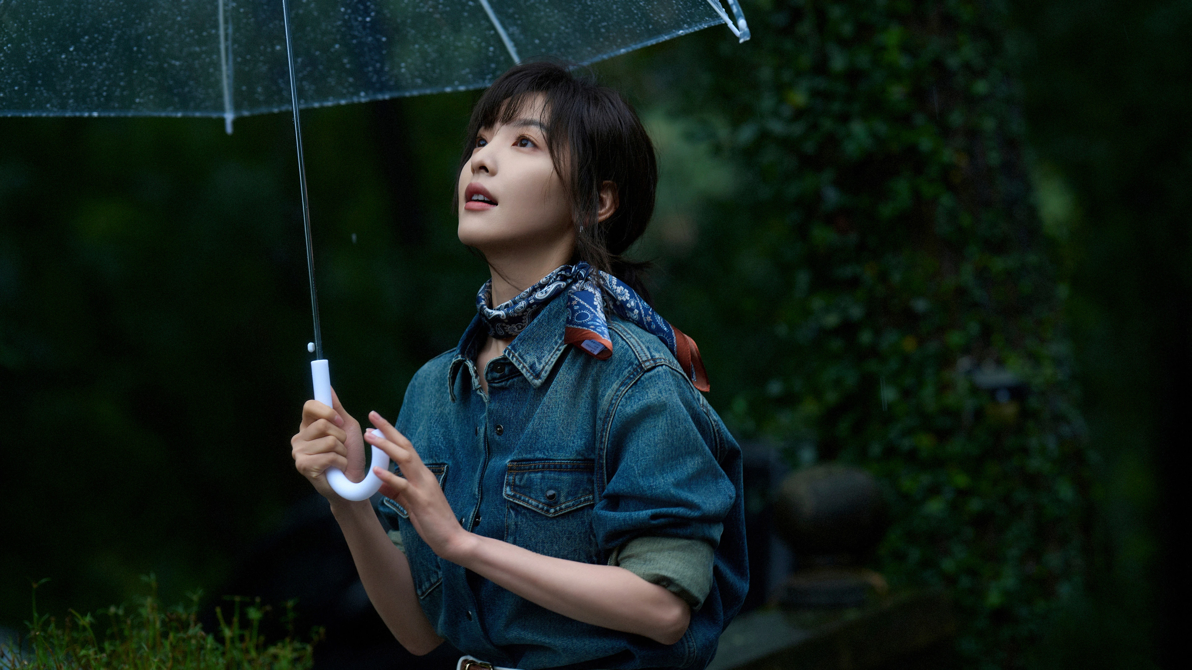靓丽迷人的 国内女艺人 女艺人写真 4K高品质 锁屏图片