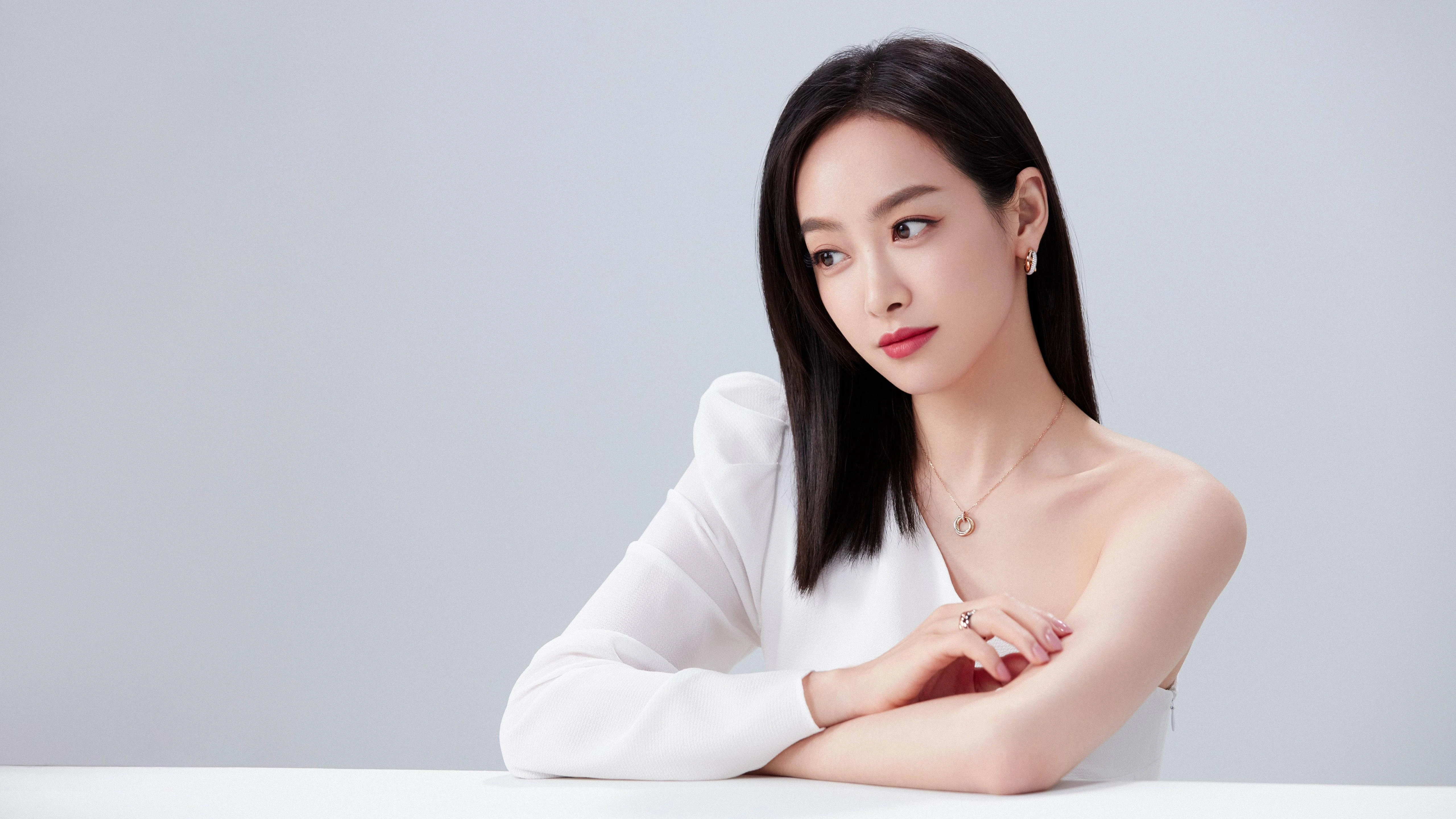 靓丽迷人的 国内女艺人 女艺人写真 4K高品质 锁屏图片