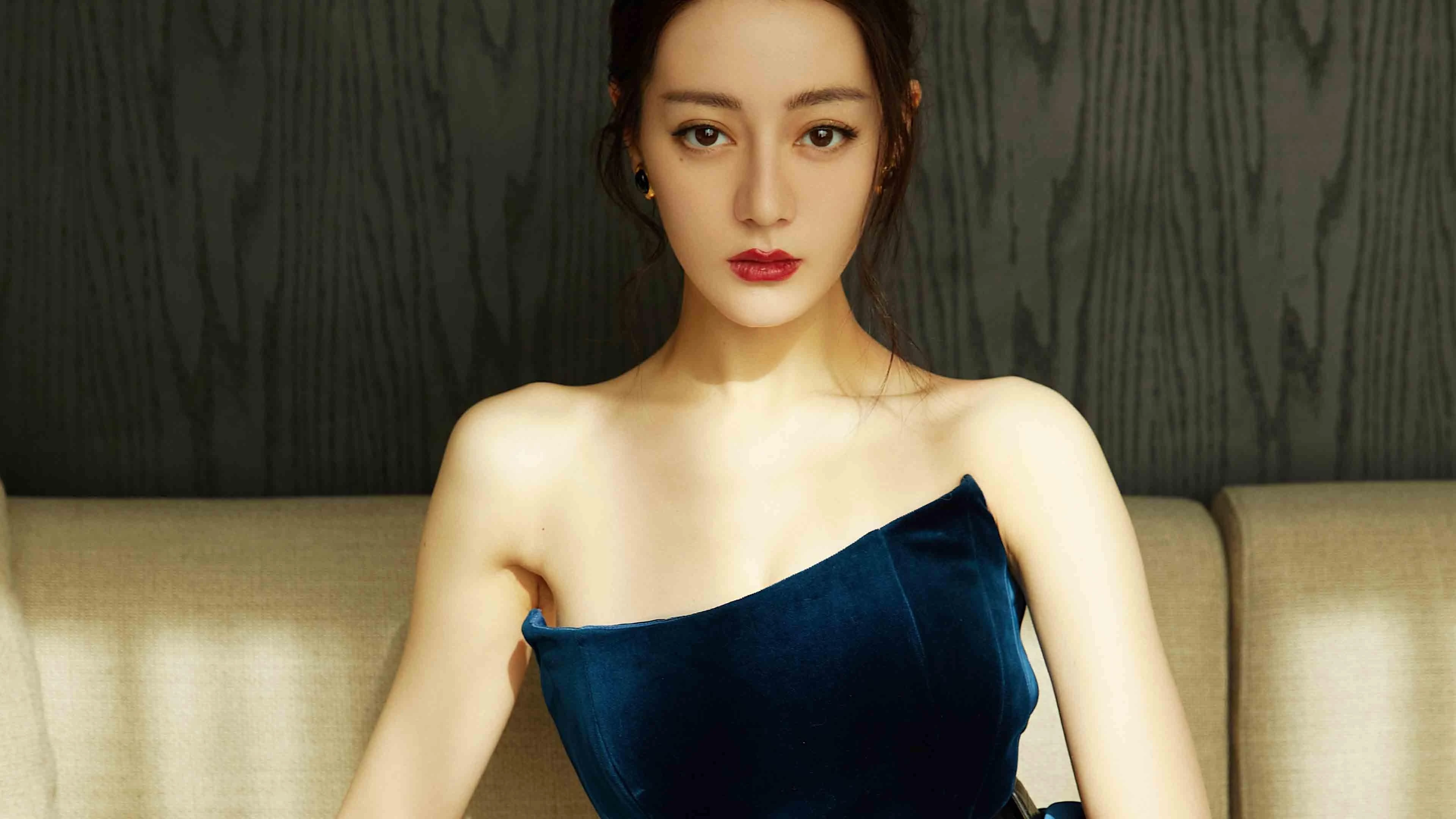 优雅大方的 中国女艺人 明星高清肖像 4K极致清晰  PC屏保