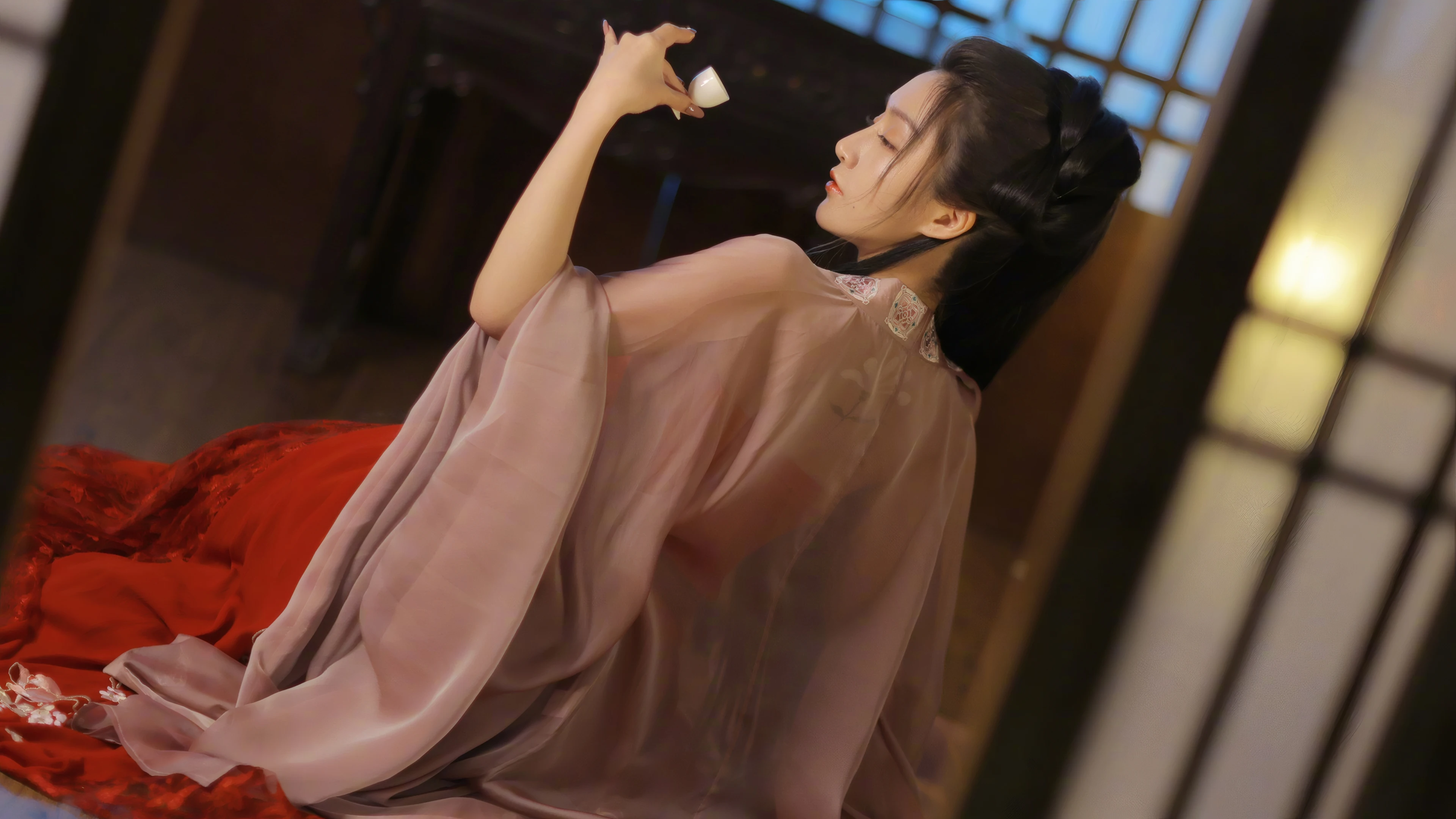 端庄秀丽的 端庄淑女 端庄人像 4K极致清晰  PC屏保