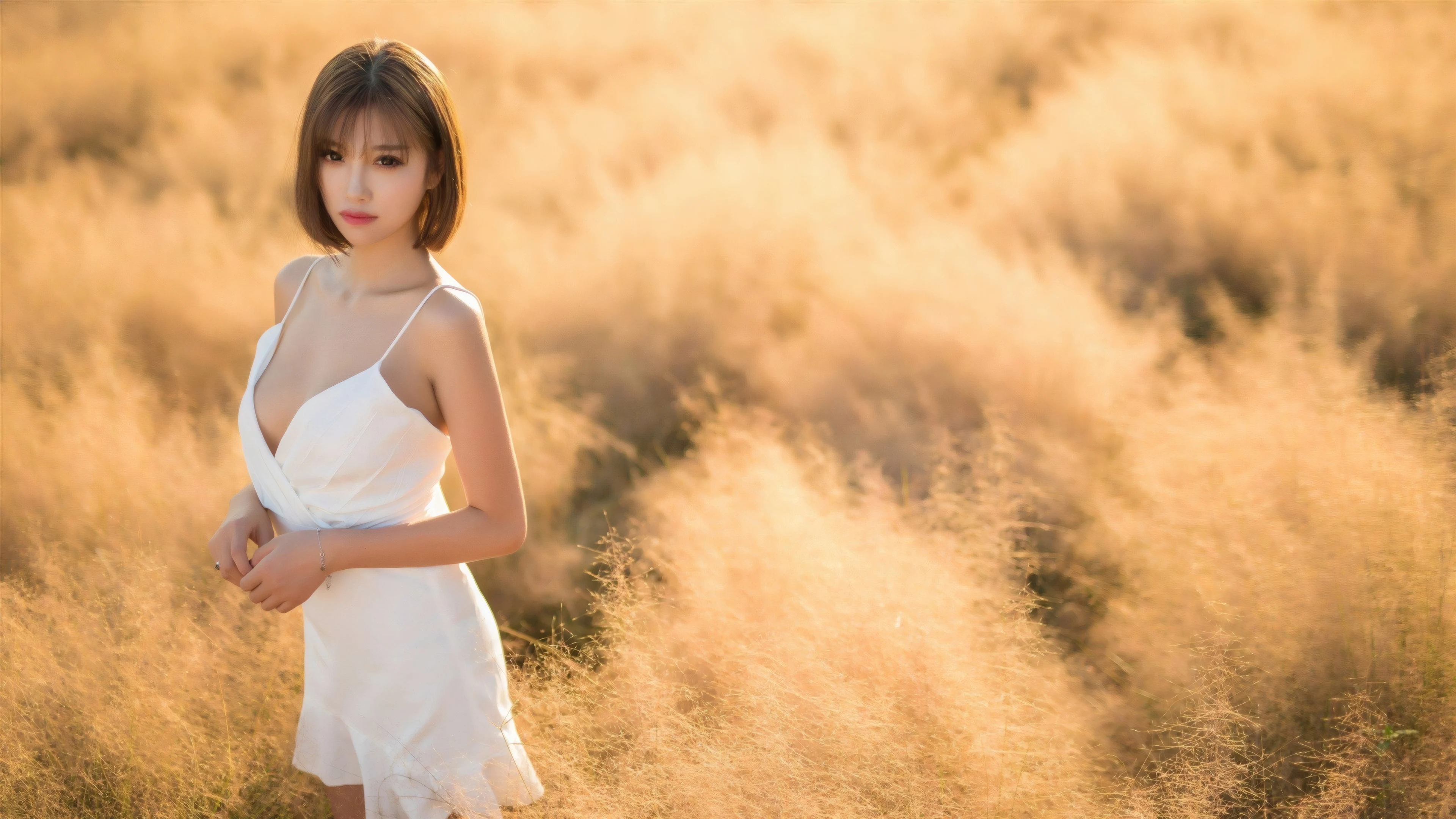 气质非凡的 知性美女 知性写真 4K高品质 锁屏图片