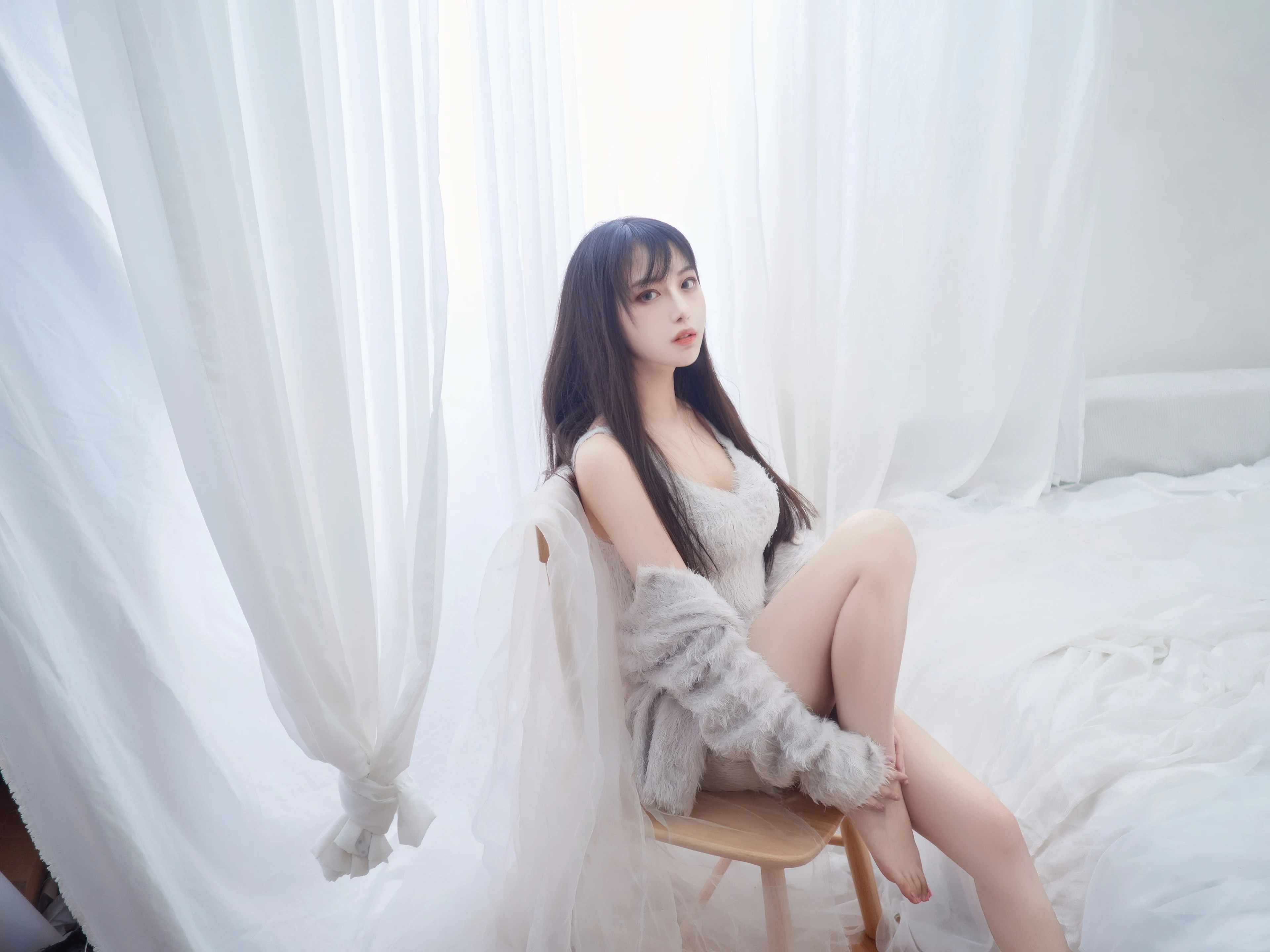气质非凡的 知性美女 知性写真 4K高品质 锁屏图片