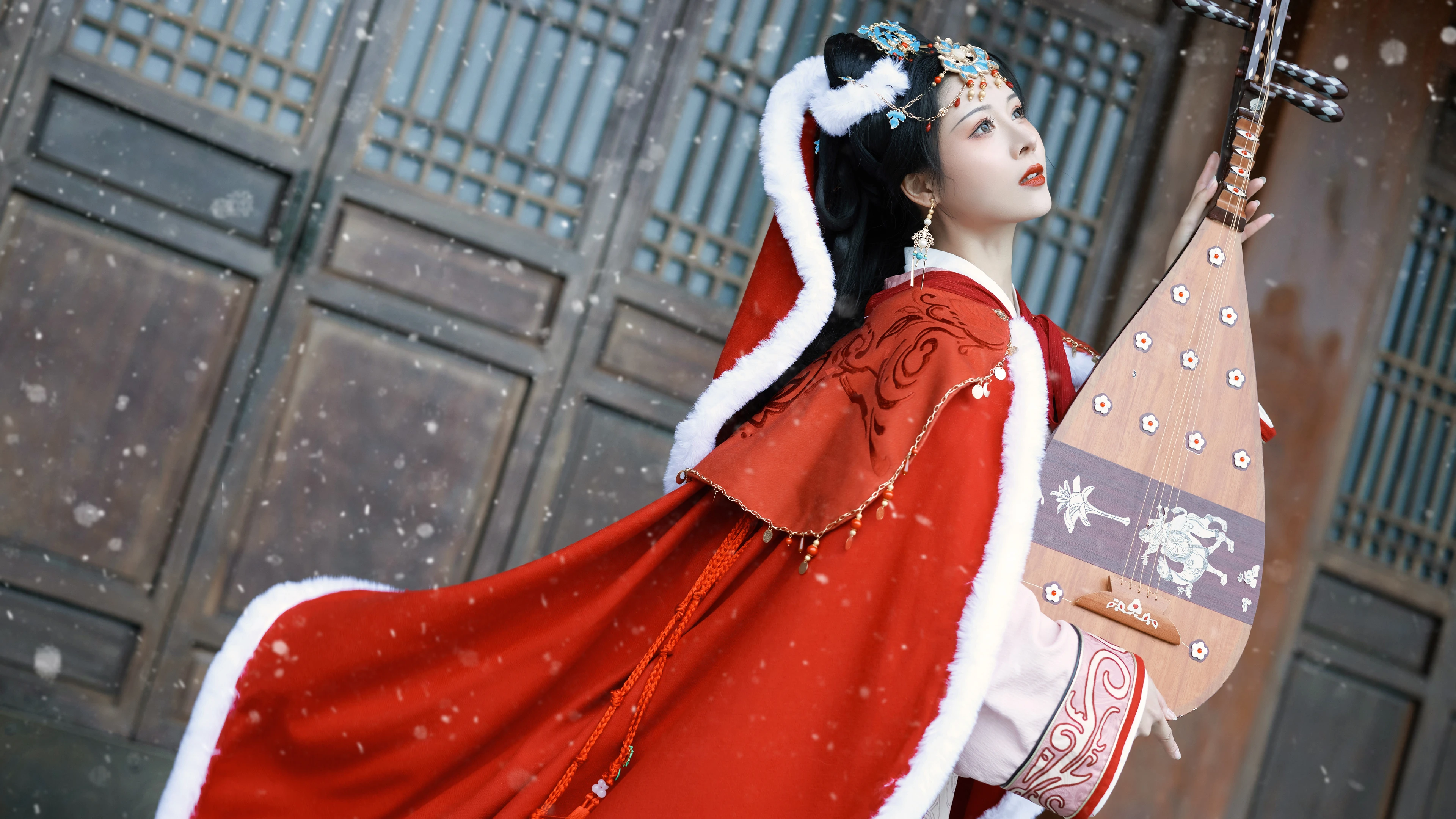 气质非凡的 知性美女 知性写真 4K高品质 锁屏图片