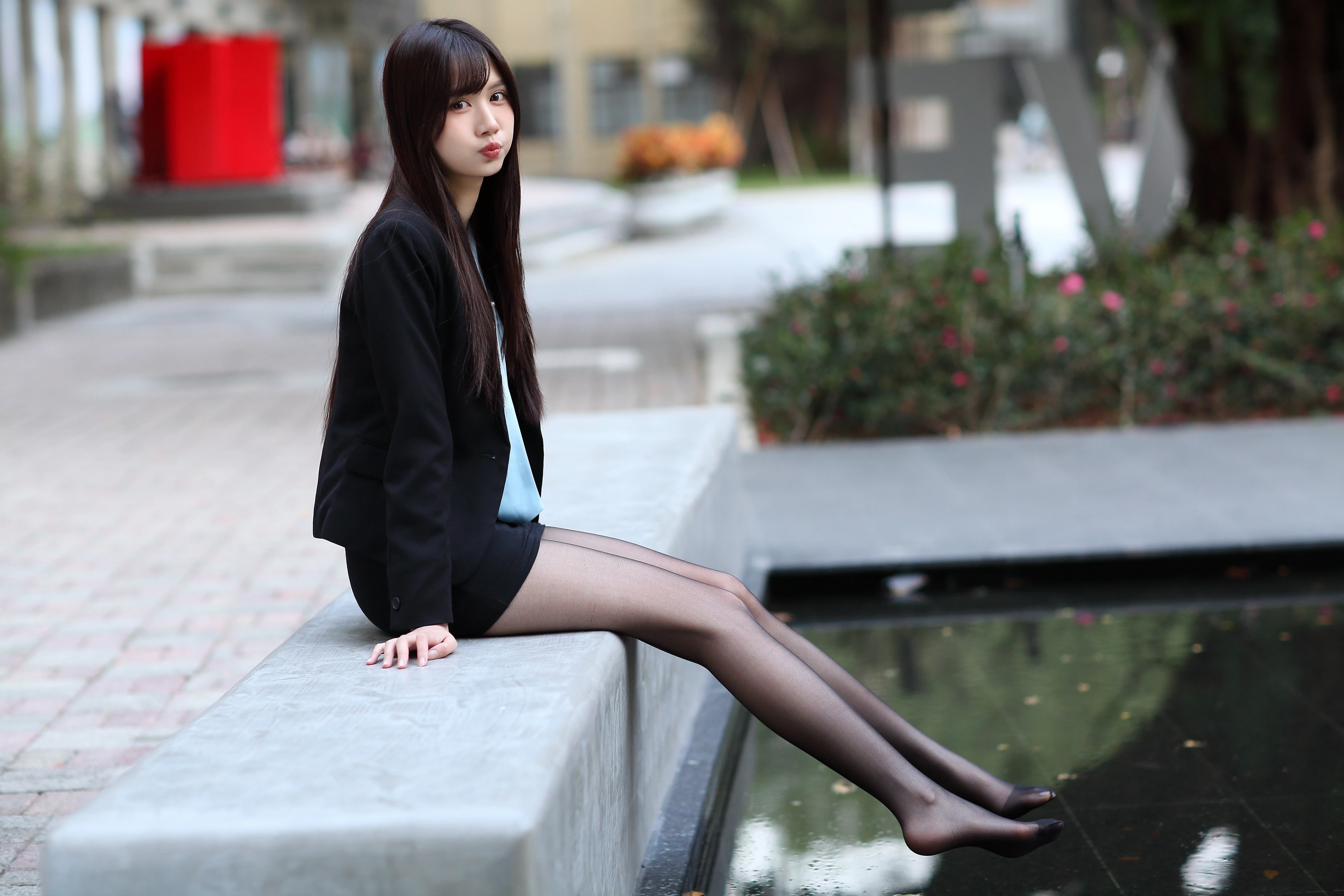 气质非凡的 知性美女 知性写真 4K高品质 锁屏图片
