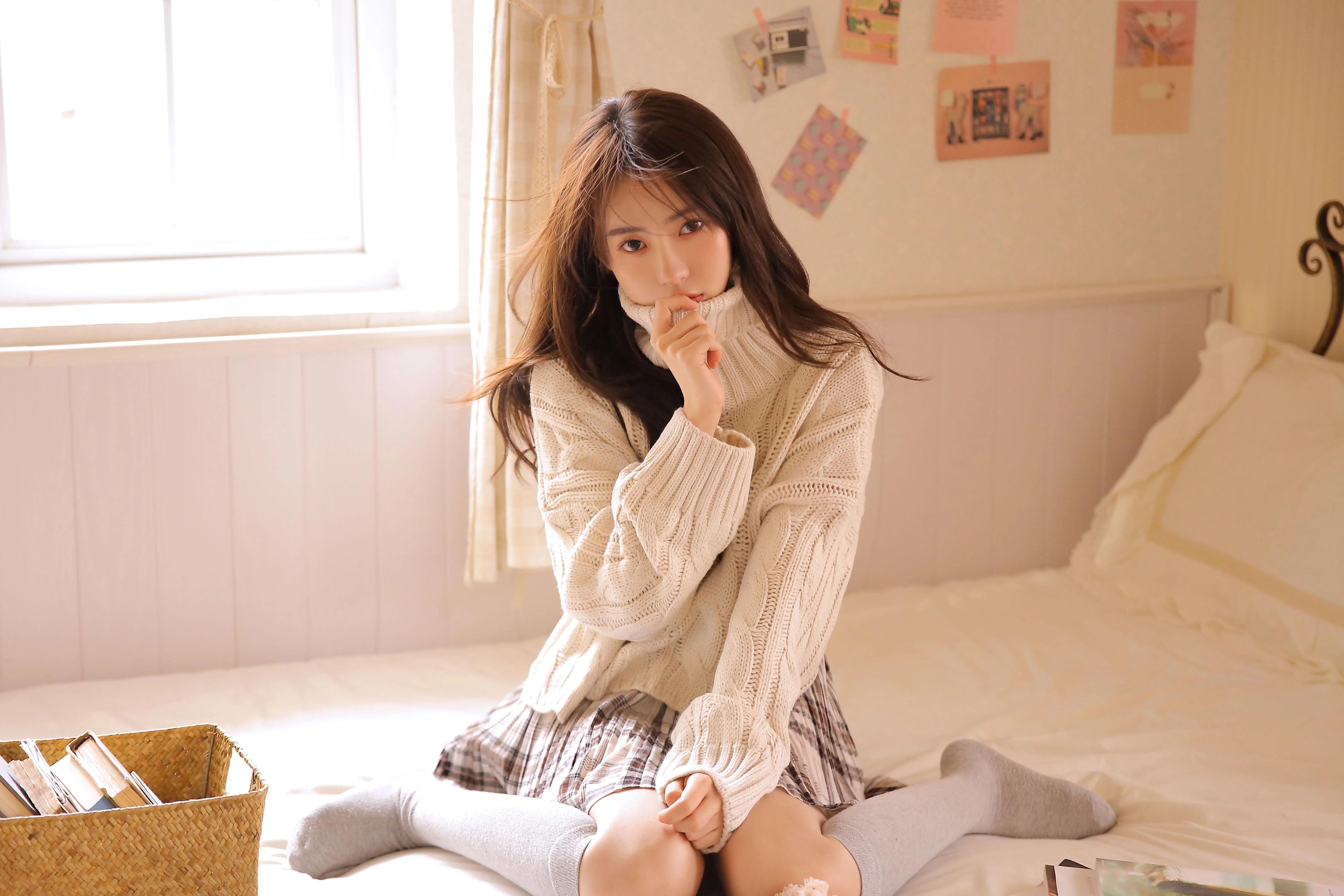 气质非凡的 知性美女 知性写真 4K高品质 锁屏图片