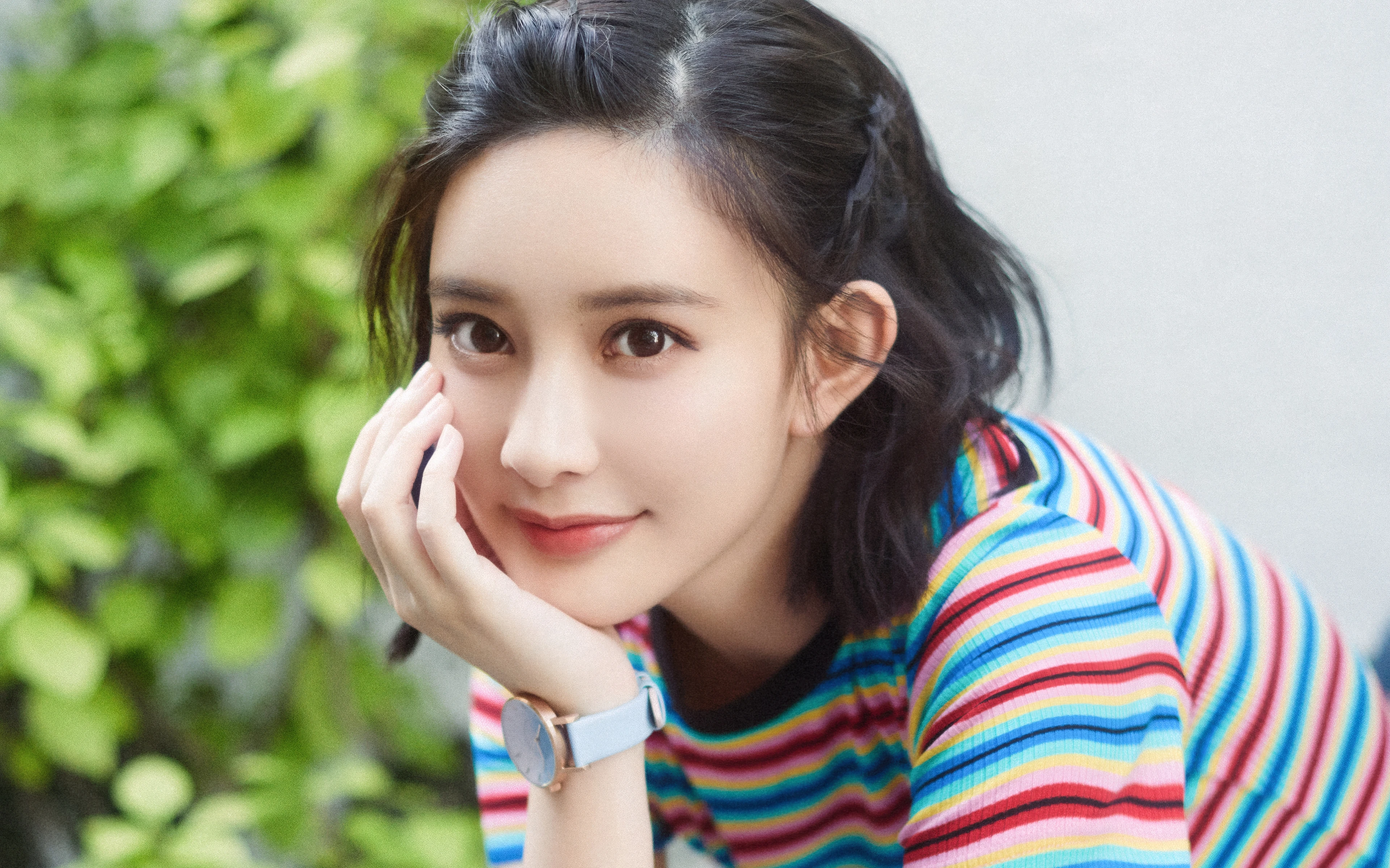 容貌绝美的 中国美女 面部特写摄影 4K高清图片 手机壁纸