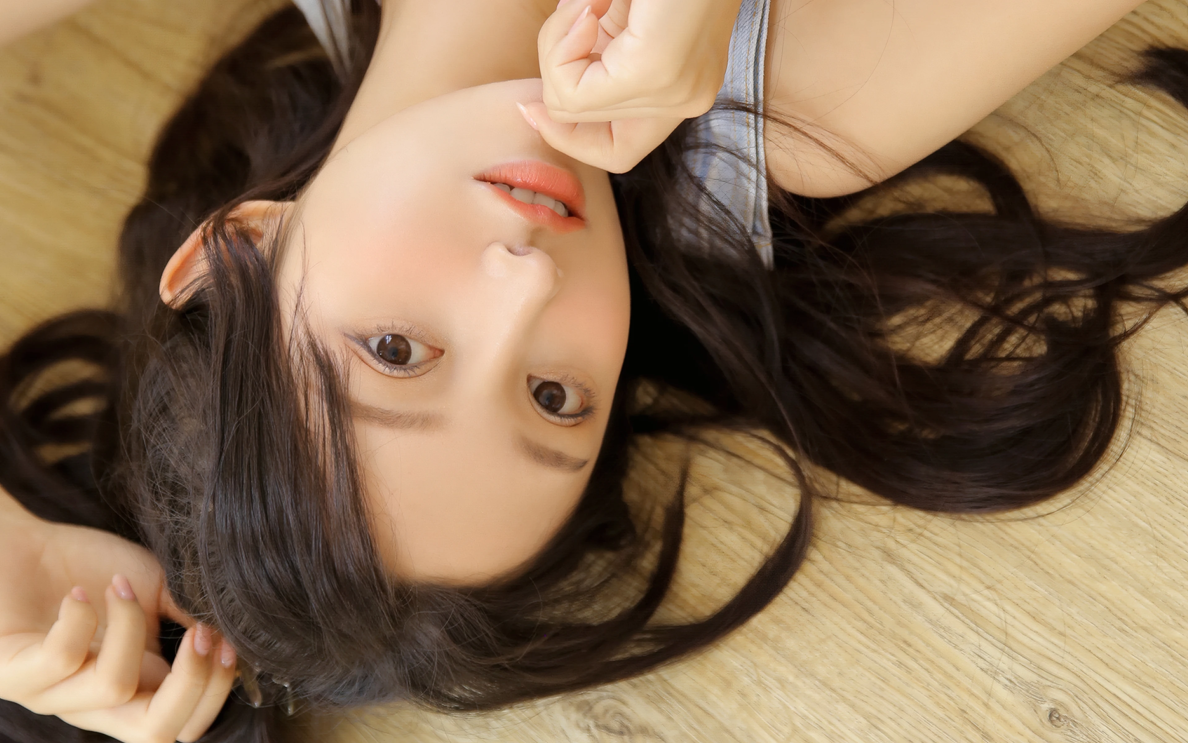 五官精致的 国产美女 高清脸部写真 超清晰4K 桌面锁屏