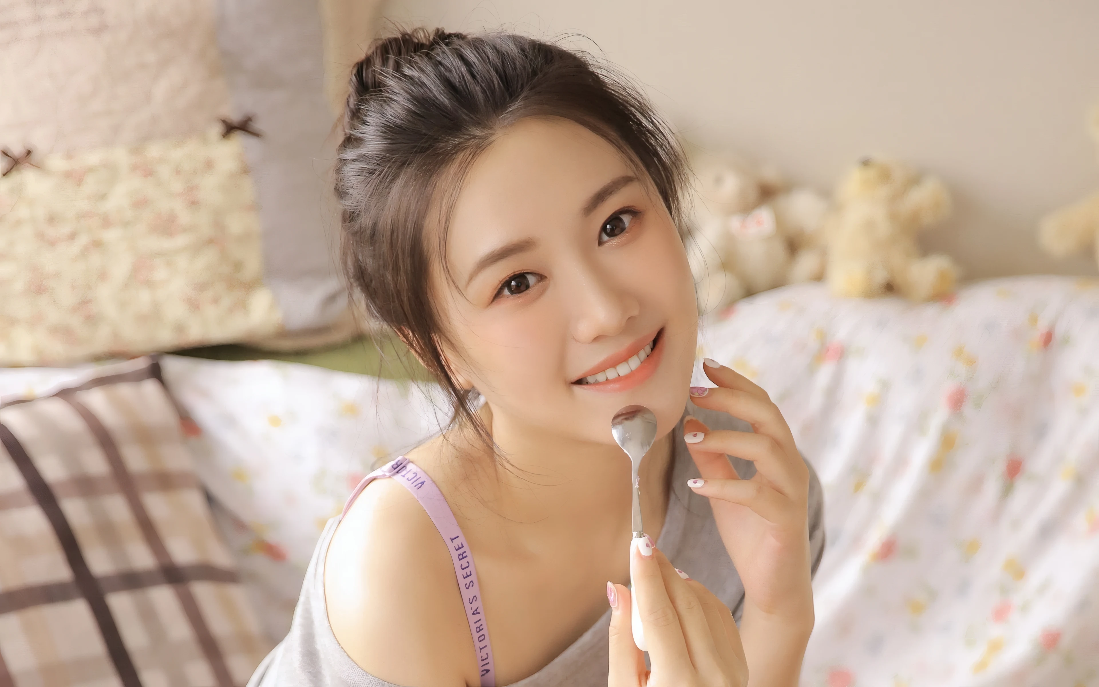 颜值爆表的 国内女生 脸部特写写真 4K超清画质 美女壁纸