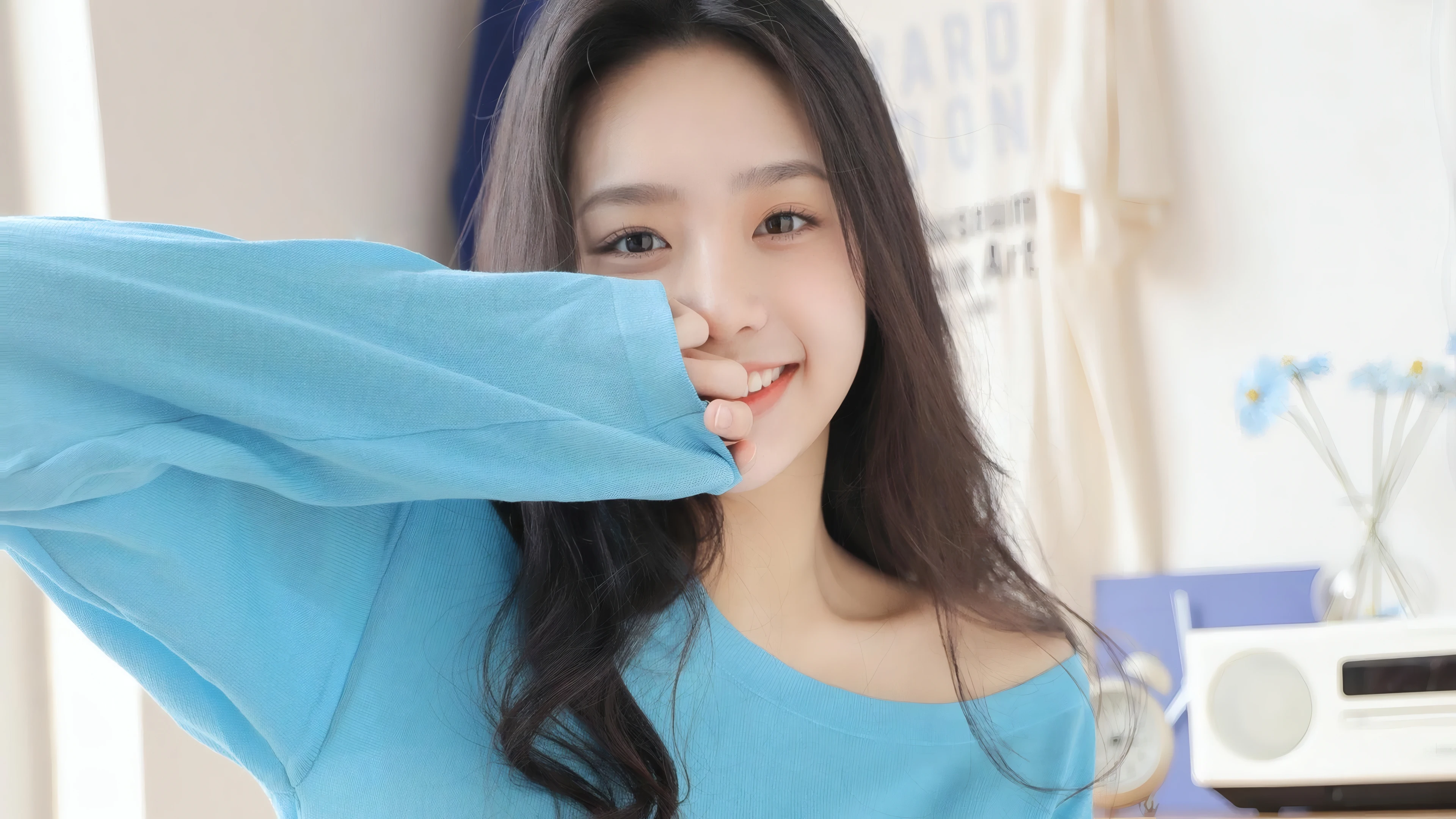 颜值出众的 国内佳丽 特写人像 4K高品质 锁屏图片