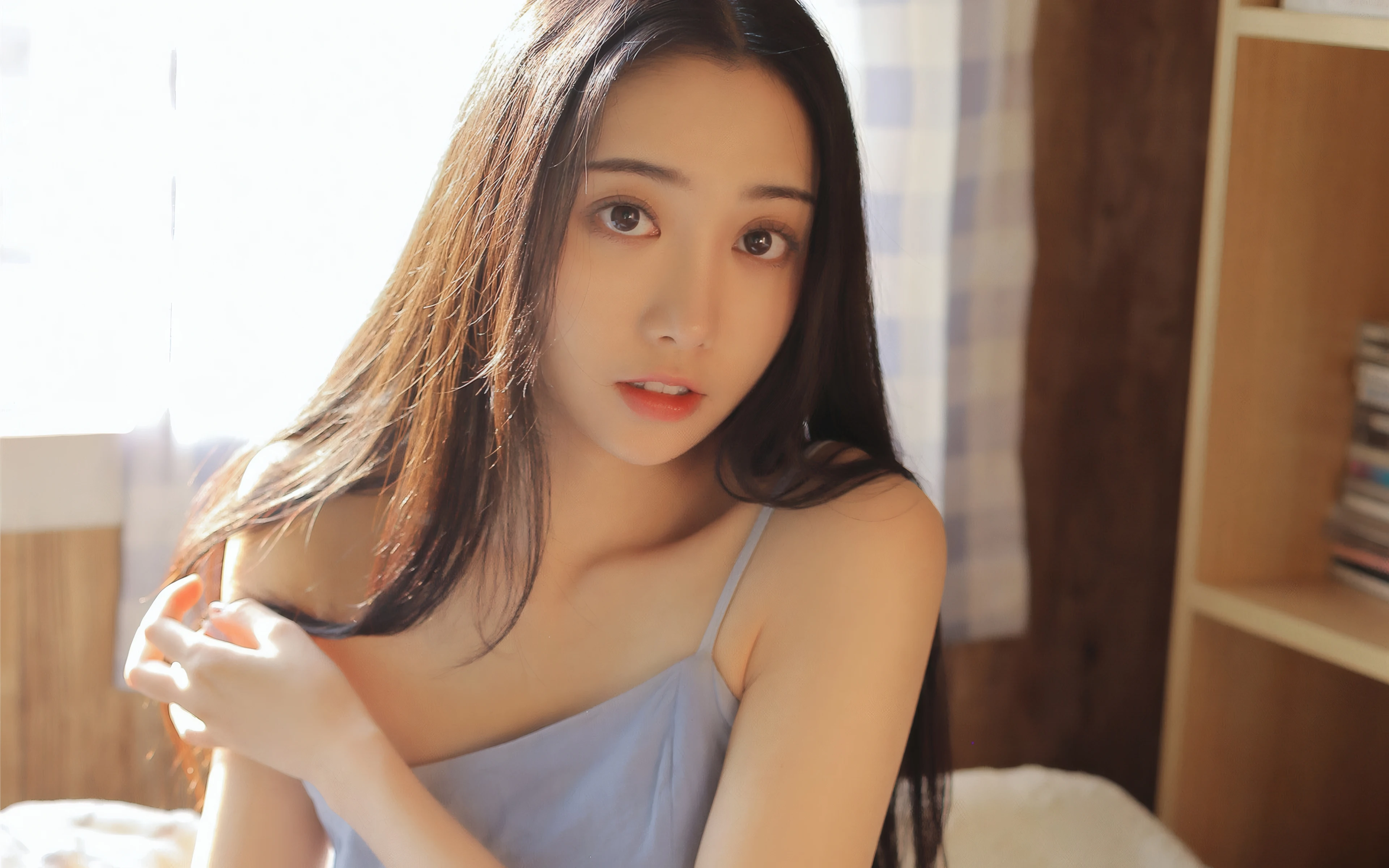 颜值出众的 国内佳丽 特写人像 4K高品质 锁屏图片