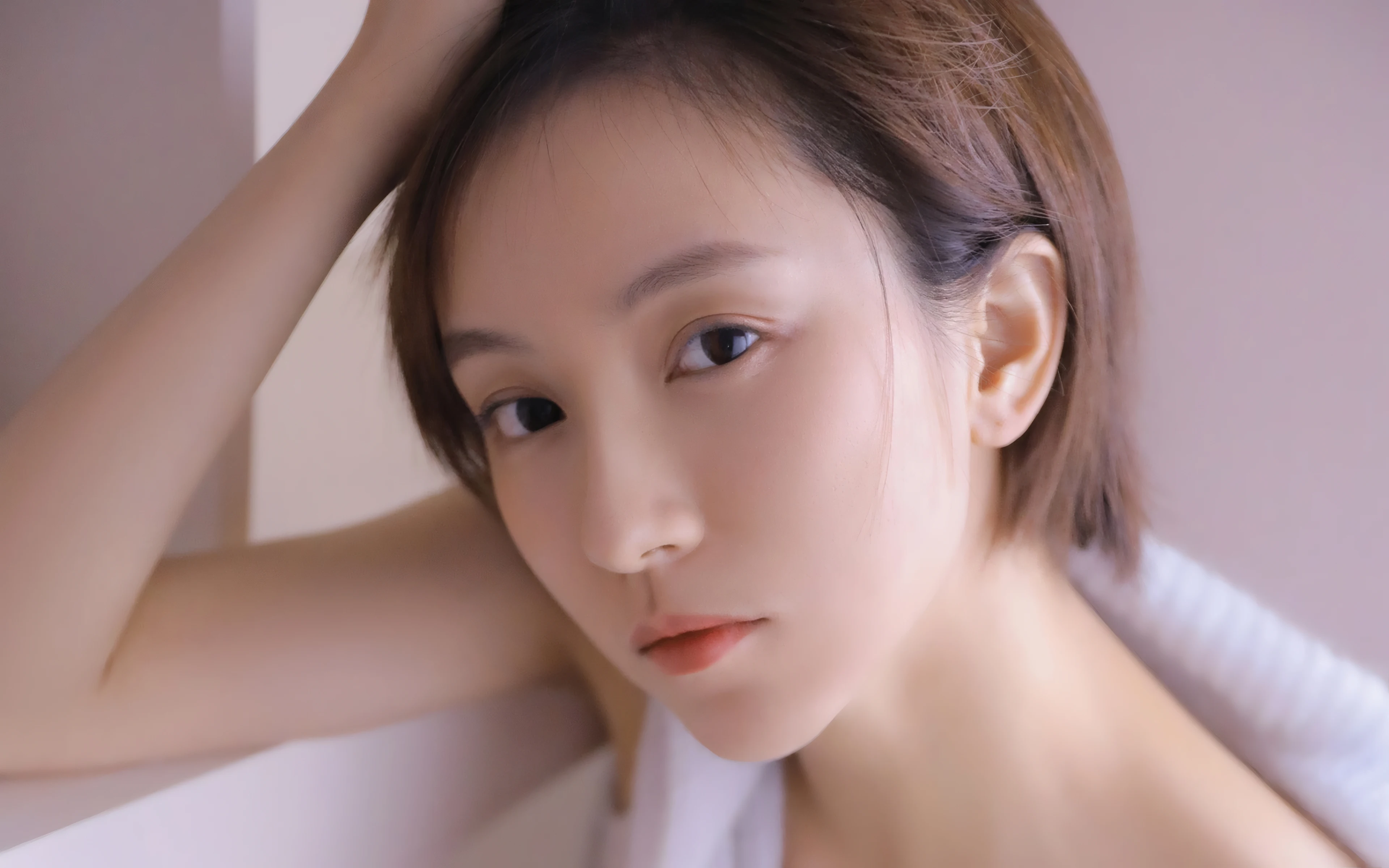 颜值出众的 国内佳丽 特写人像 4K高品质 锁屏图片