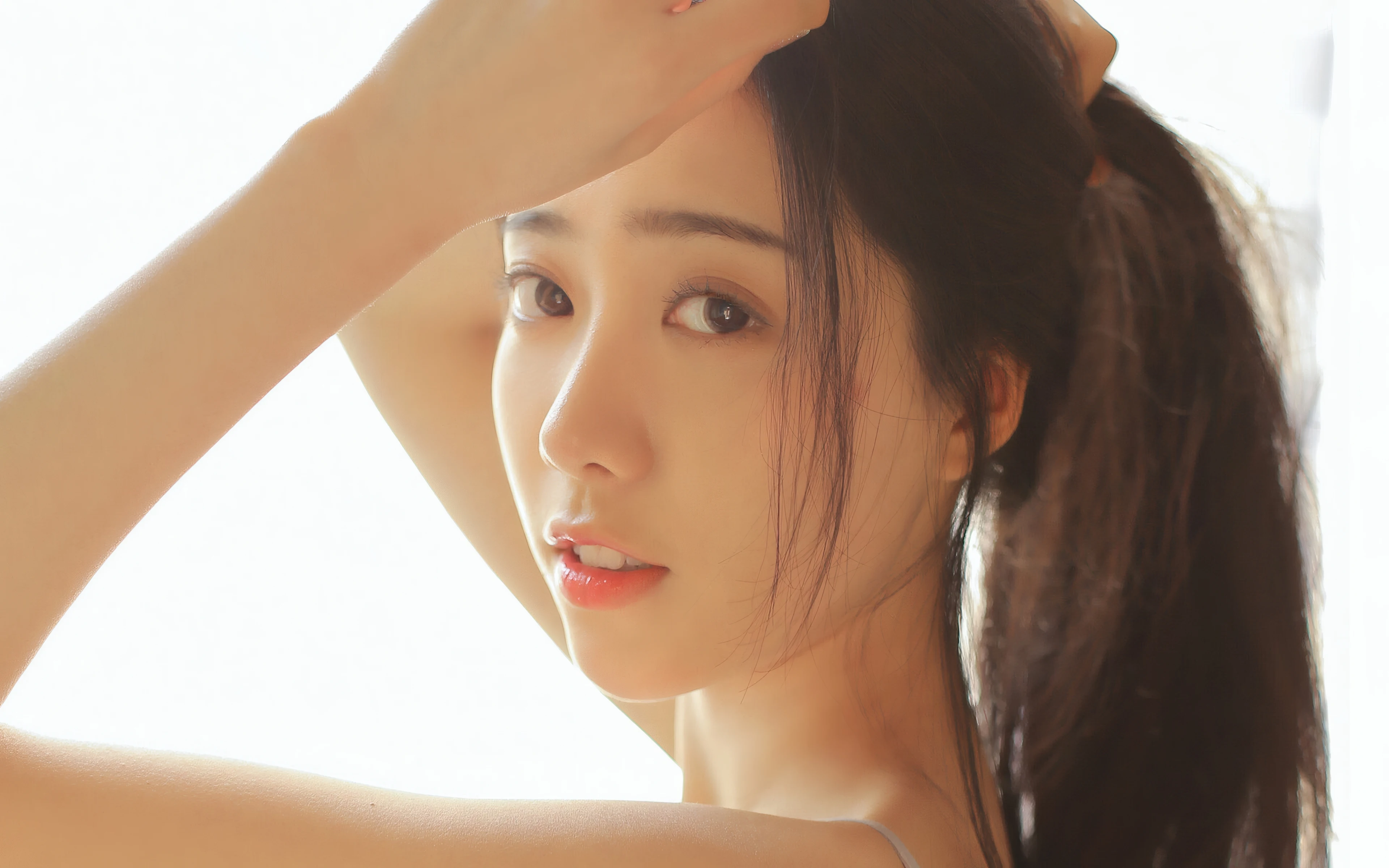 容貌绝美的 中国美女 面部特写摄影 4K高清图片 手机壁纸