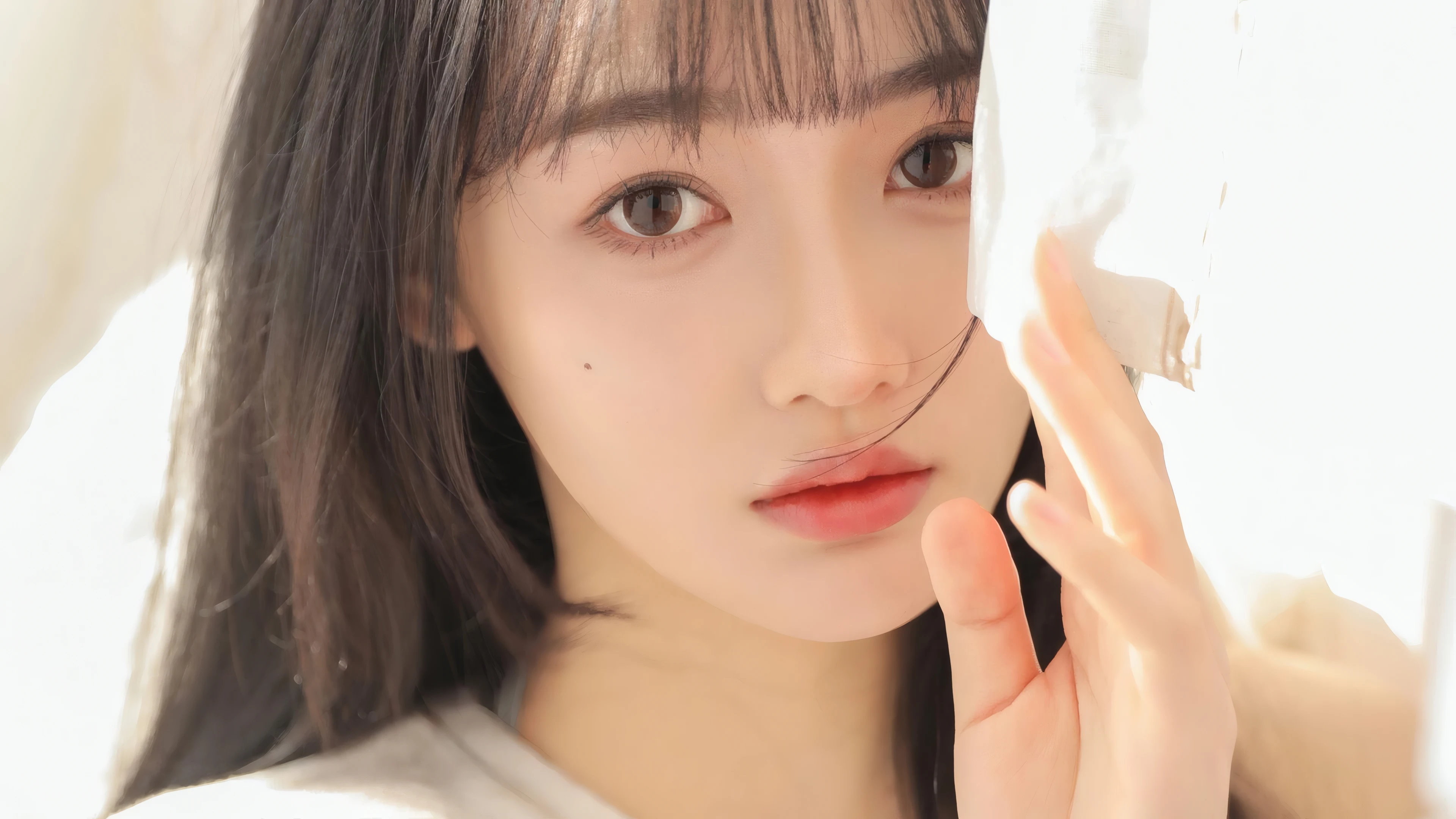 容貌绝美的 中国美女 面部特写摄影 4K高清图片 手机壁纸