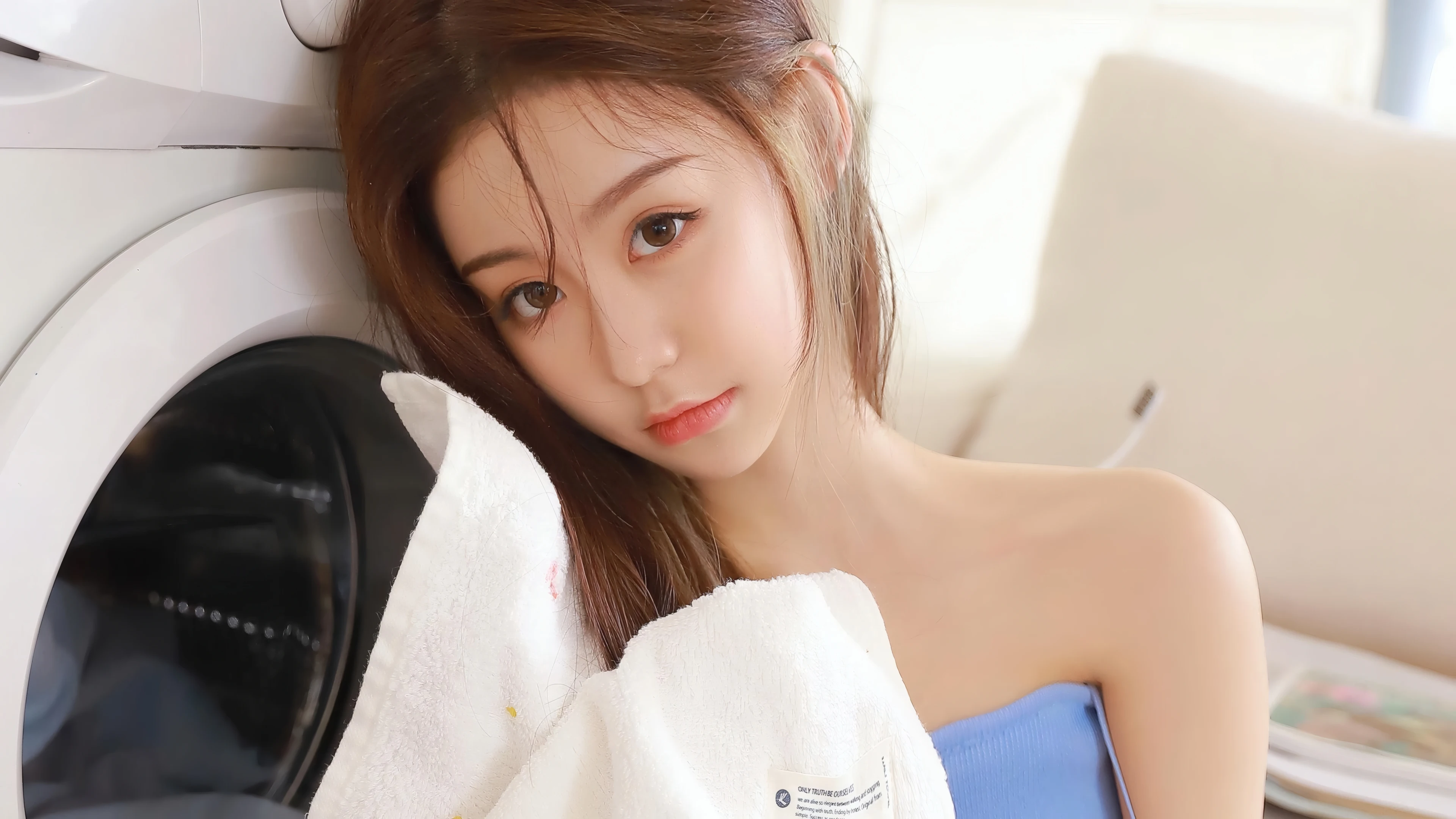 容貌绝美的 中国美女 面部特写摄影 4K高清图片 手机壁纸