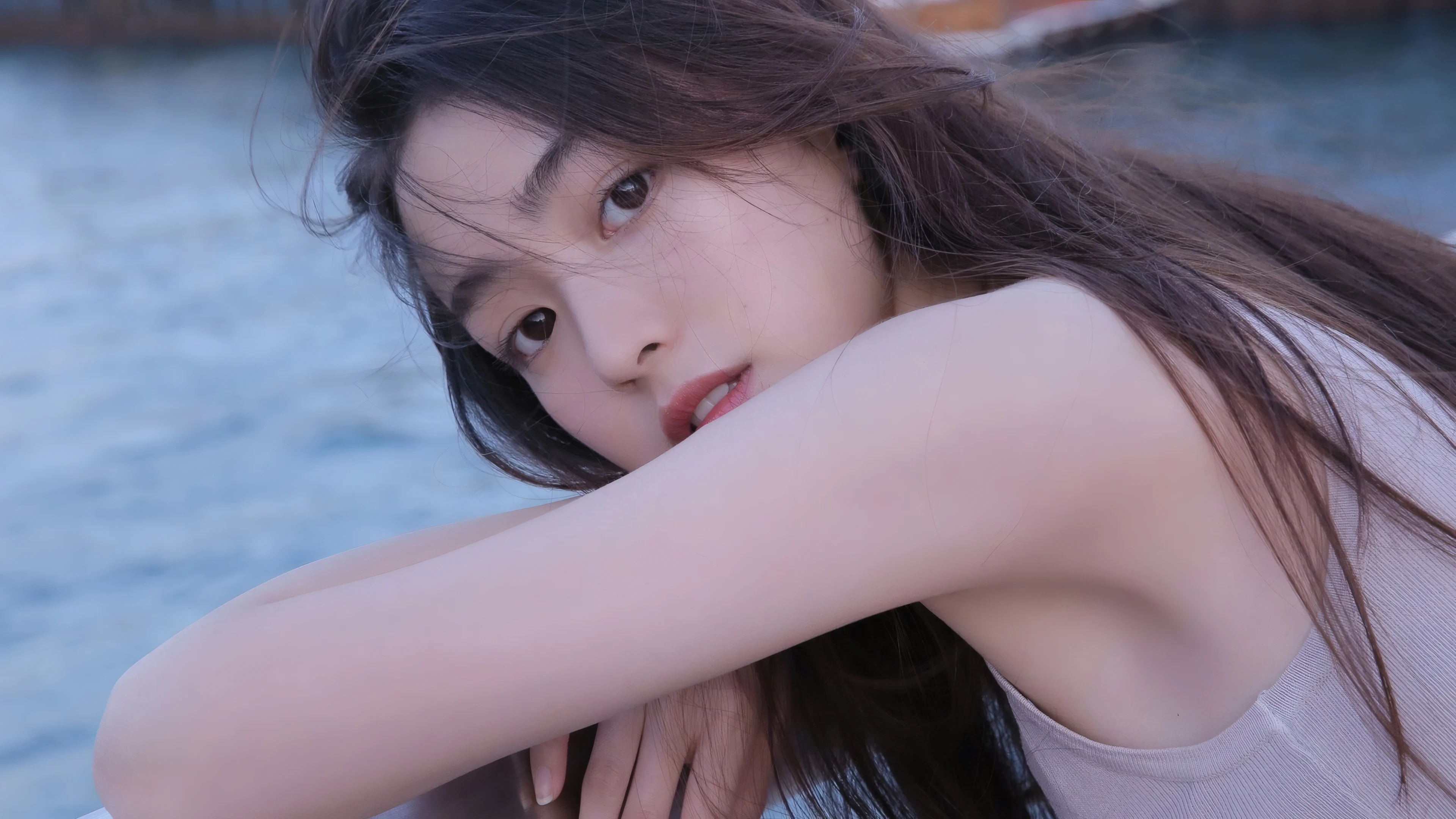 五官精致的 国产美女 高清脸部写真 超清晰4K 桌面锁屏