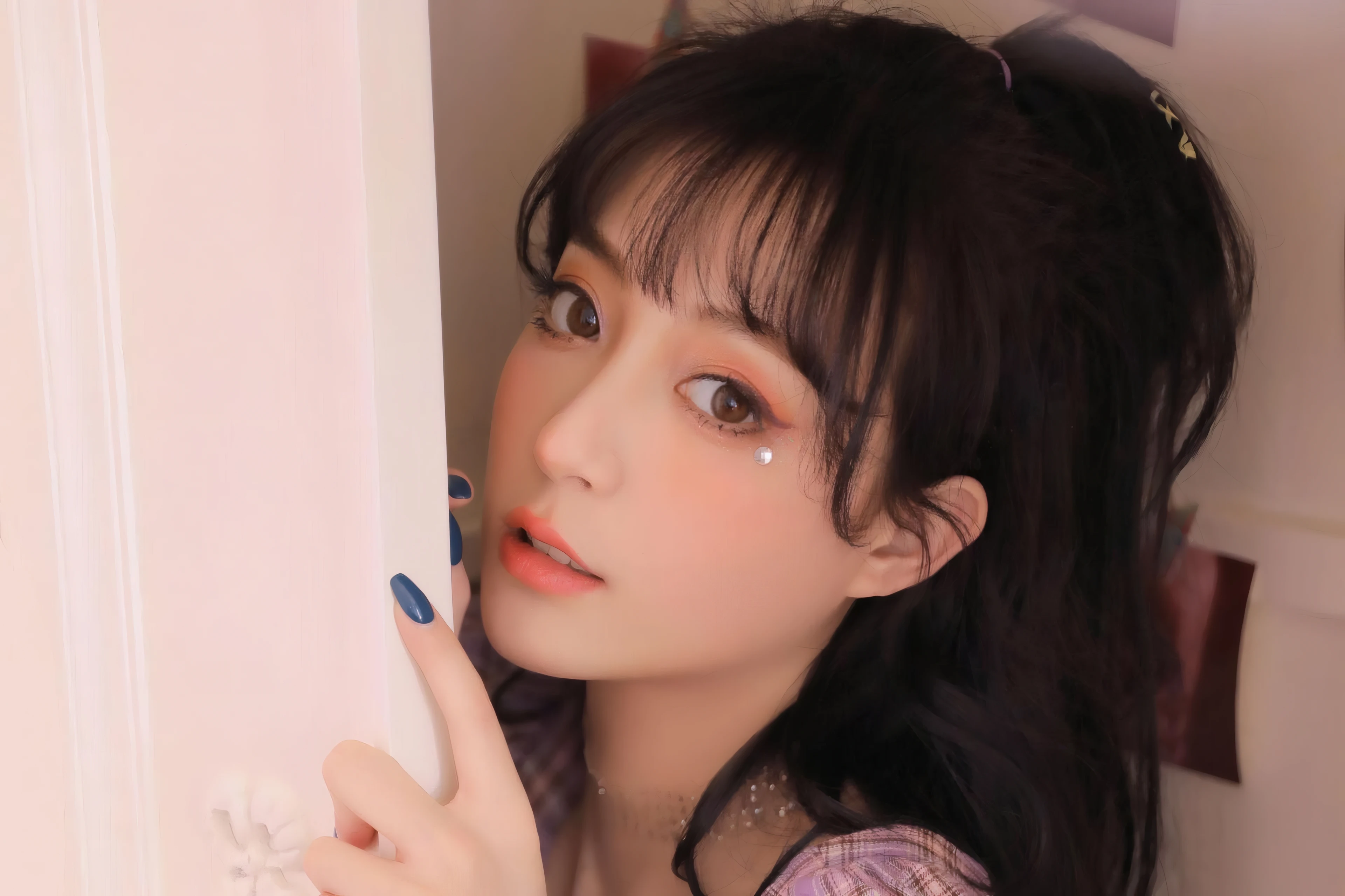 容貌绝美的 中国美女 面部特写摄影 4K高清图片 手机壁纸