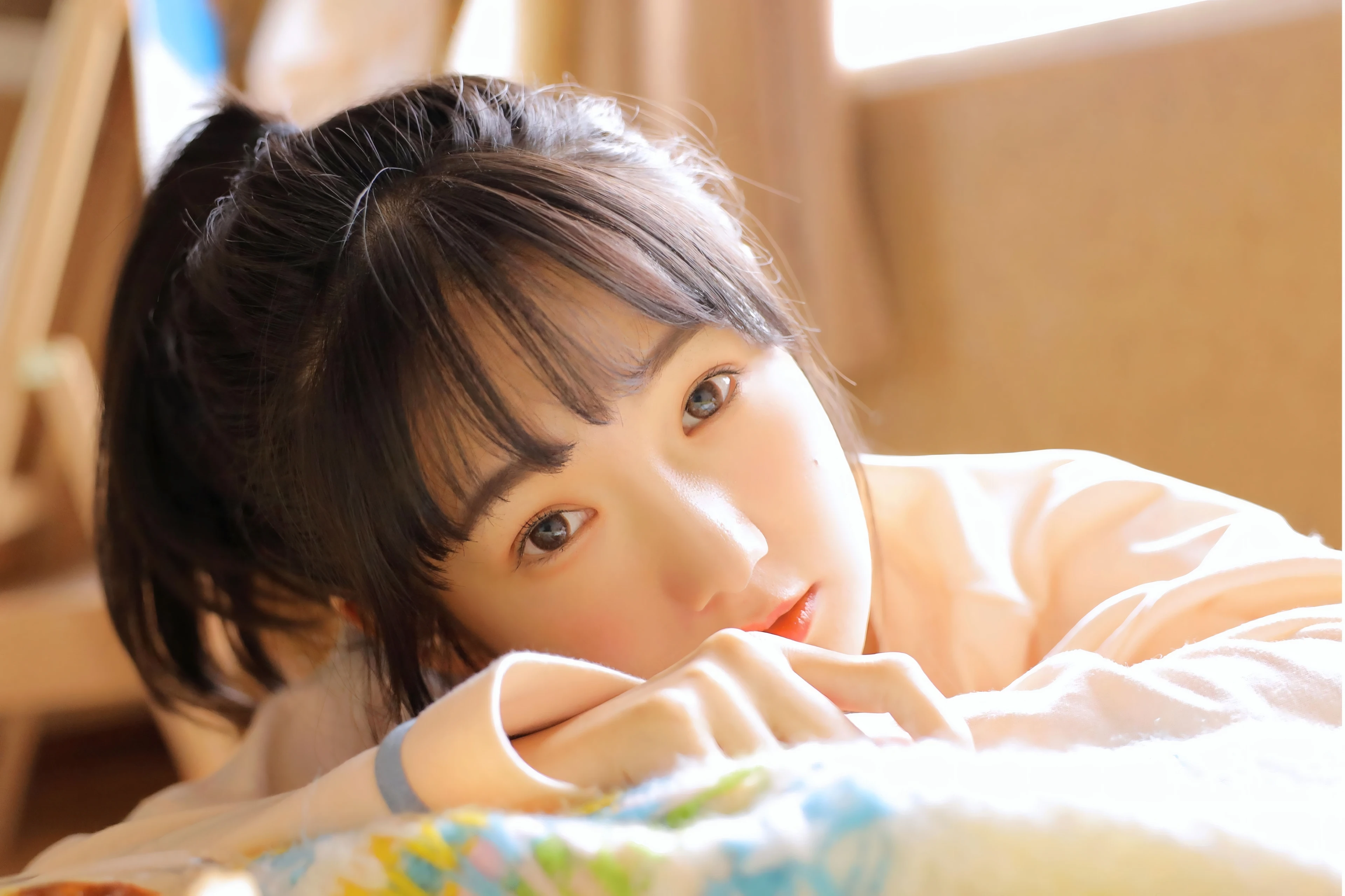 五官精致的 国产美女 高清脸部写真 超清晰4K 桌面锁屏