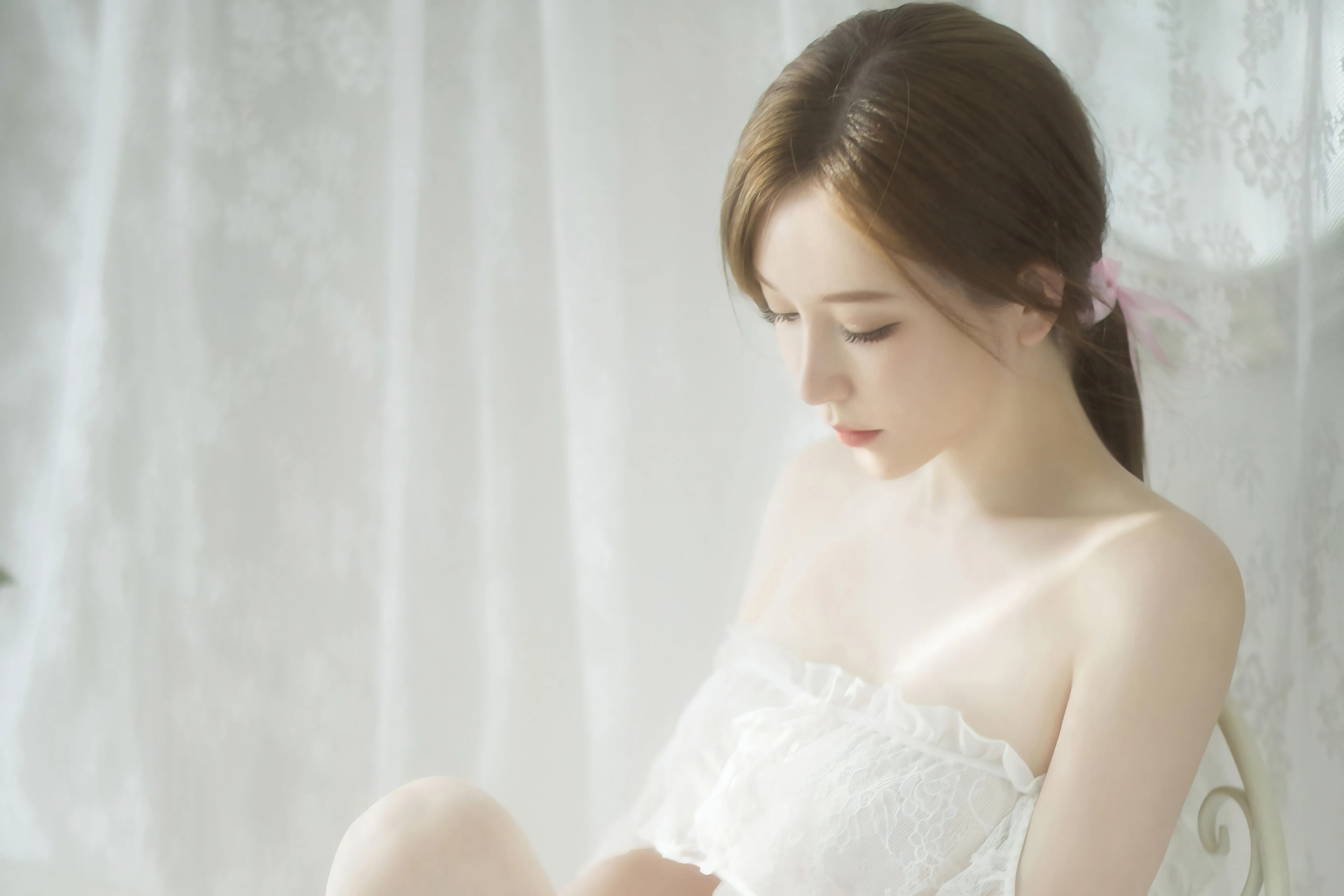 五官精致的 国产美女 高清脸部写真 超清晰4K 桌面锁屏
