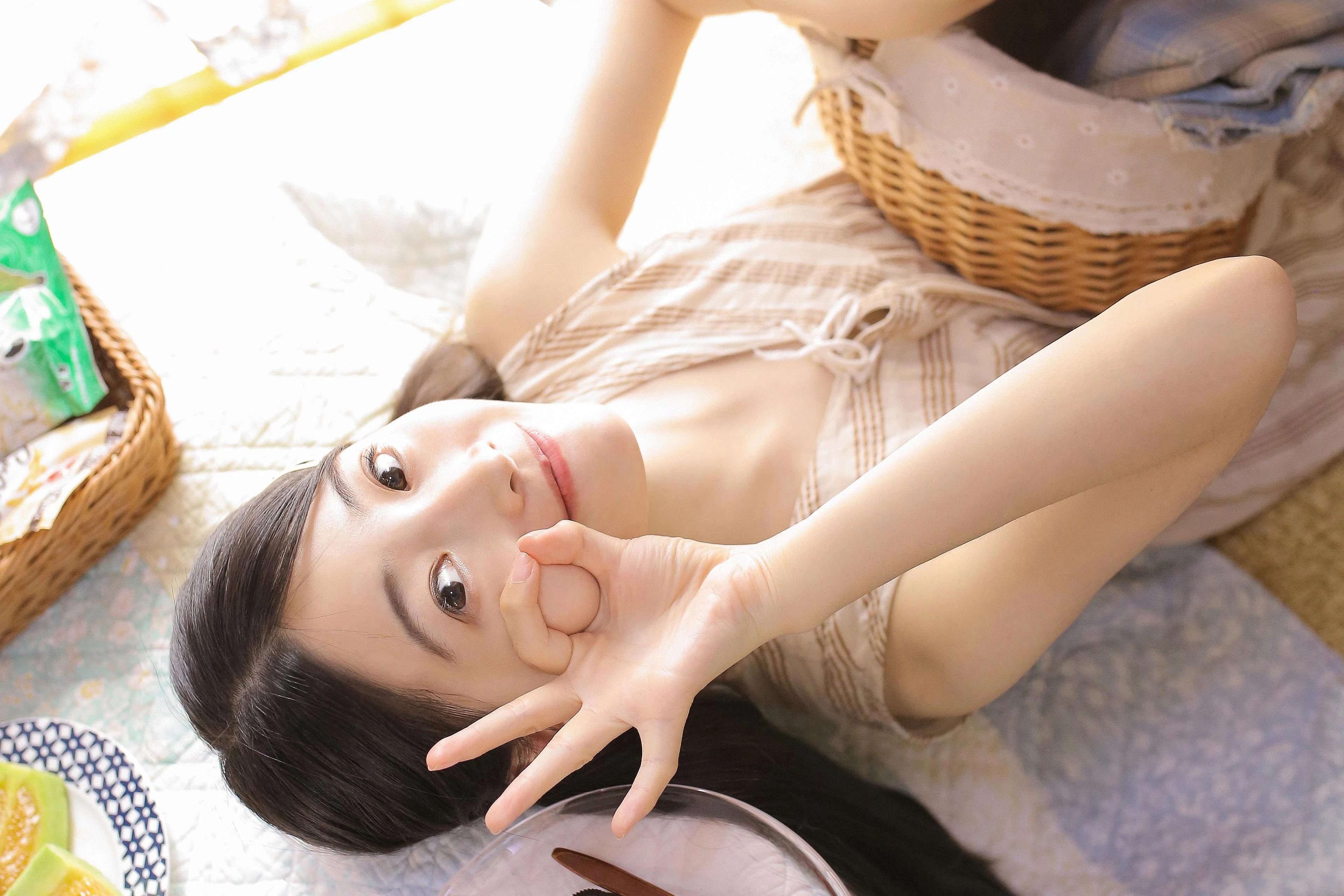 五官精致的 国产美女 高清脸部写真 超清晰4K 桌面锁屏