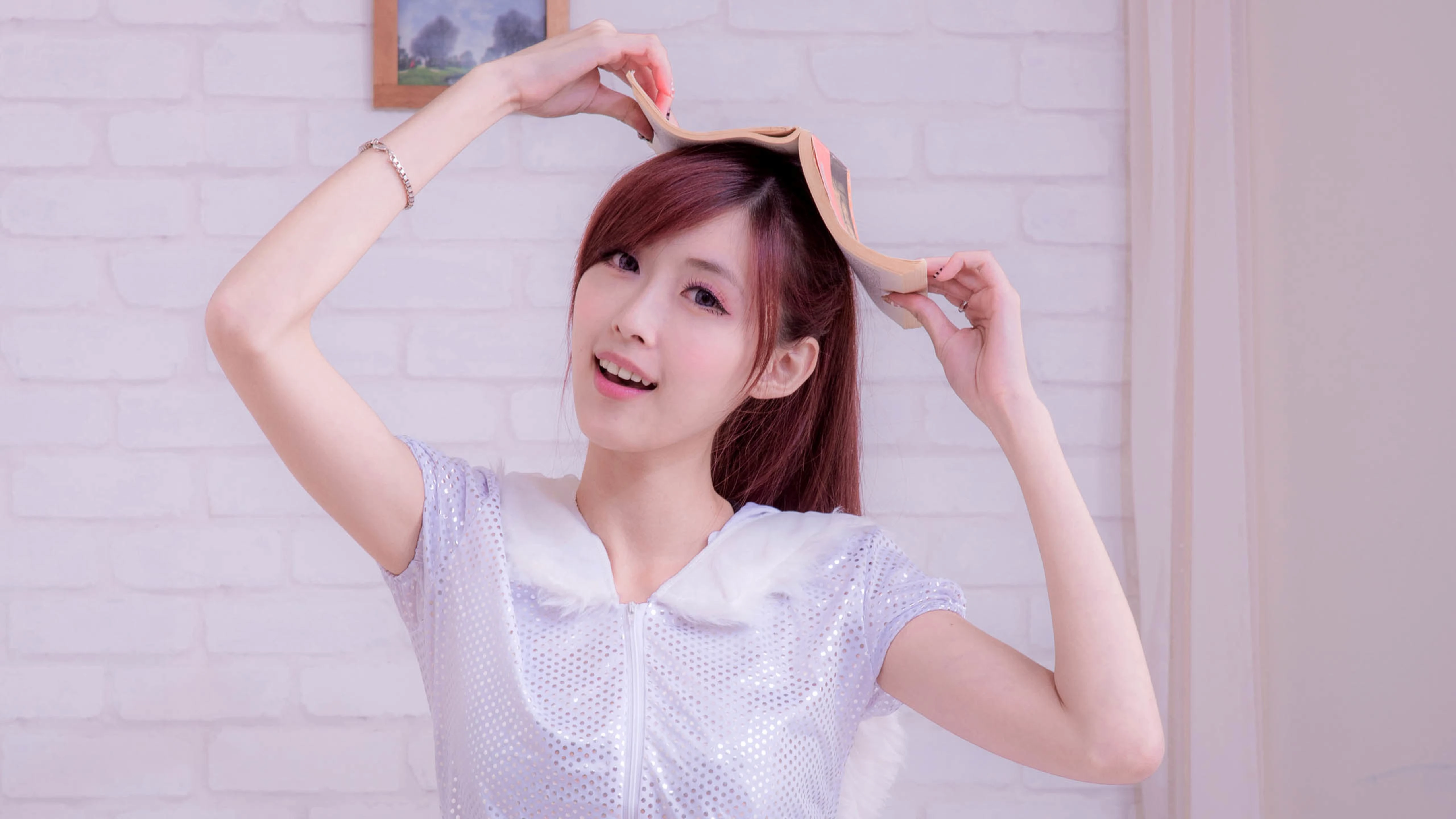 容貌绝美的 中国美女 面部特写摄影 4K高清图片 手机壁纸