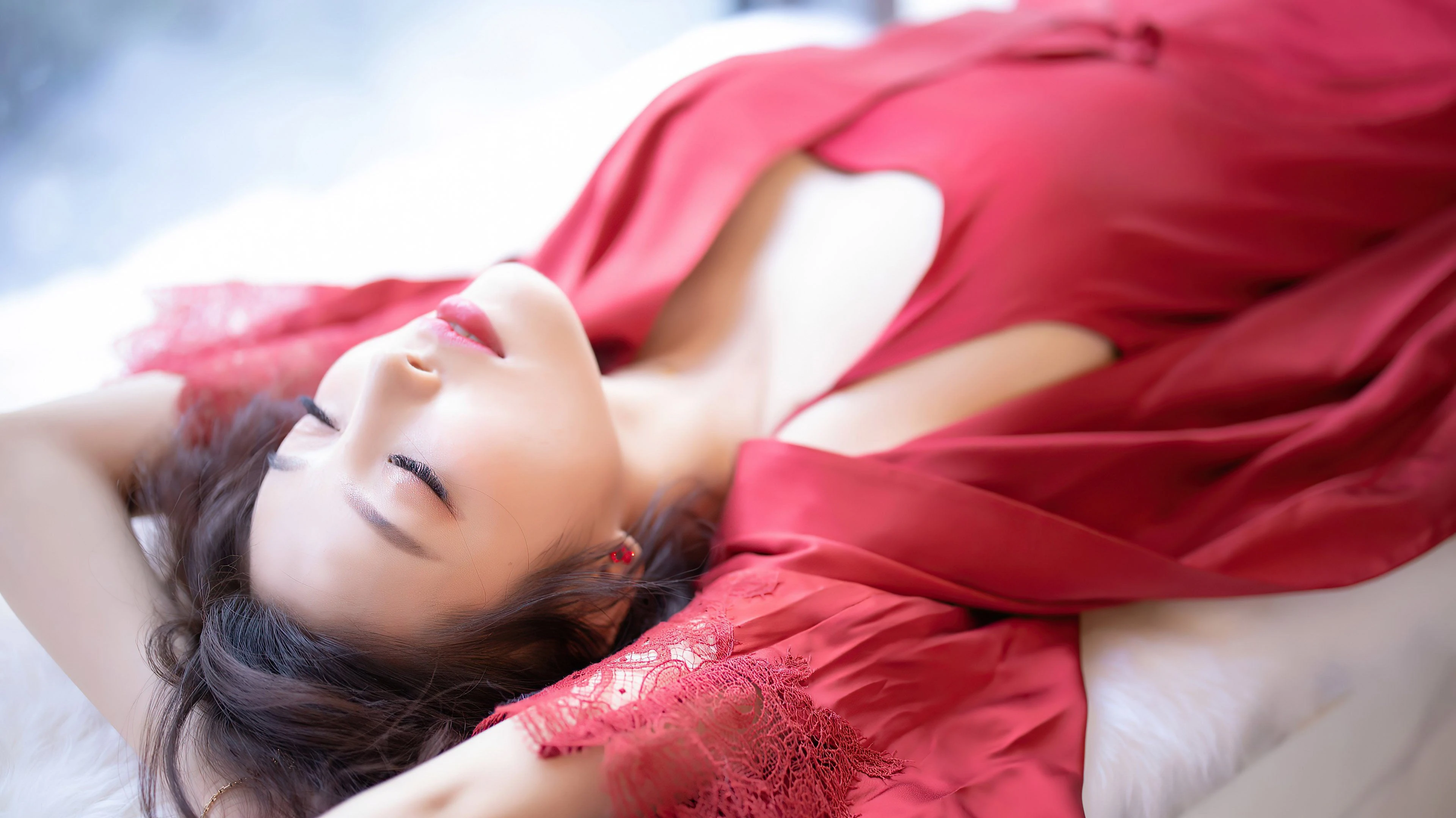 面容姣好的 中国佳人 面部高清摄影 4K极致清晰  PC屏保