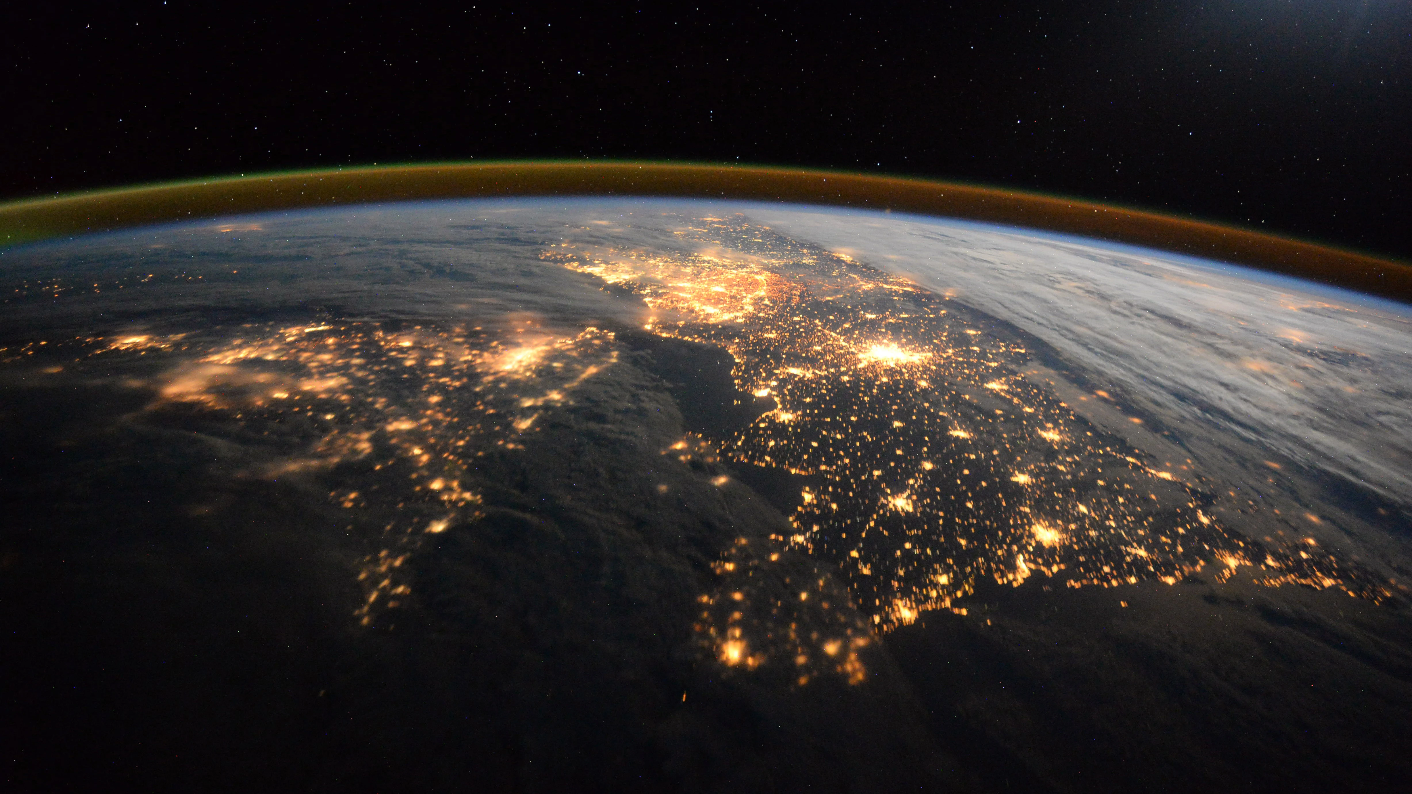 2K壁纸 视觉震撼的 宇宙科幻地球 宇宙图片 车载壁纸