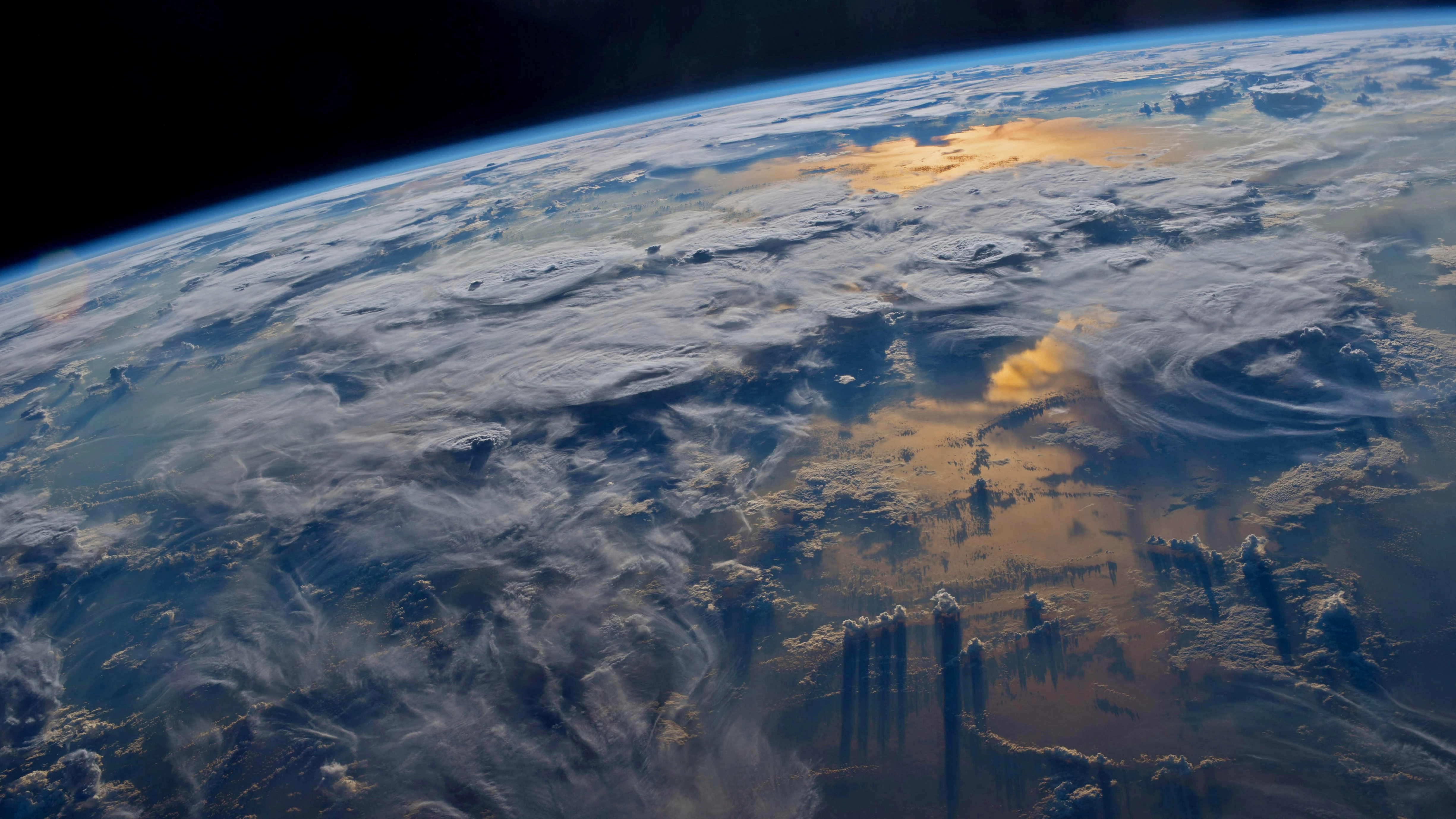 2K壁纸 星空璀璨的 宇宙科幻地球 宇宙摄影 车载壁纸