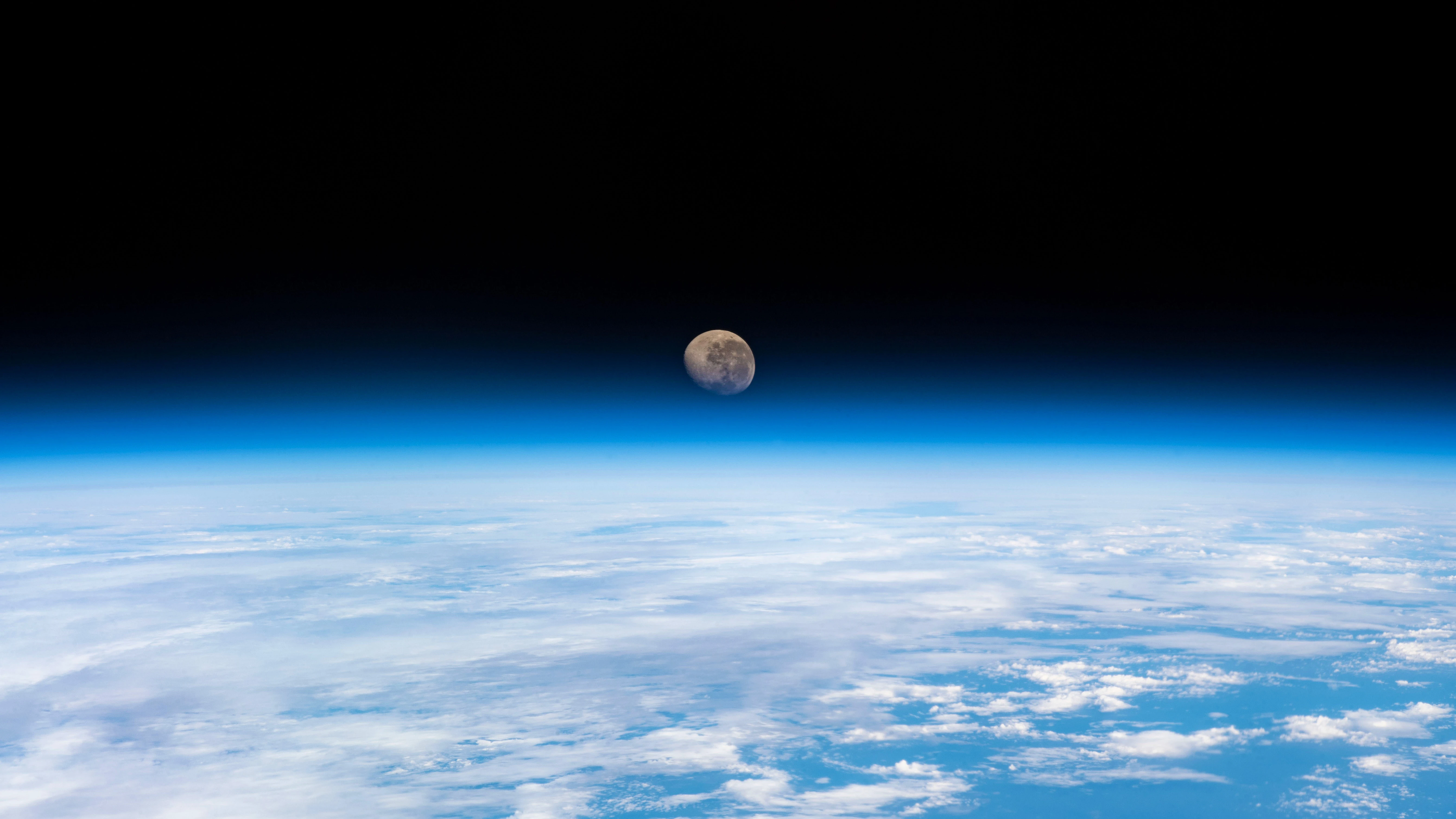 8K超高清 宇宙浩瀚的 宇宙科幻月球 宇宙摄影 科幻背景