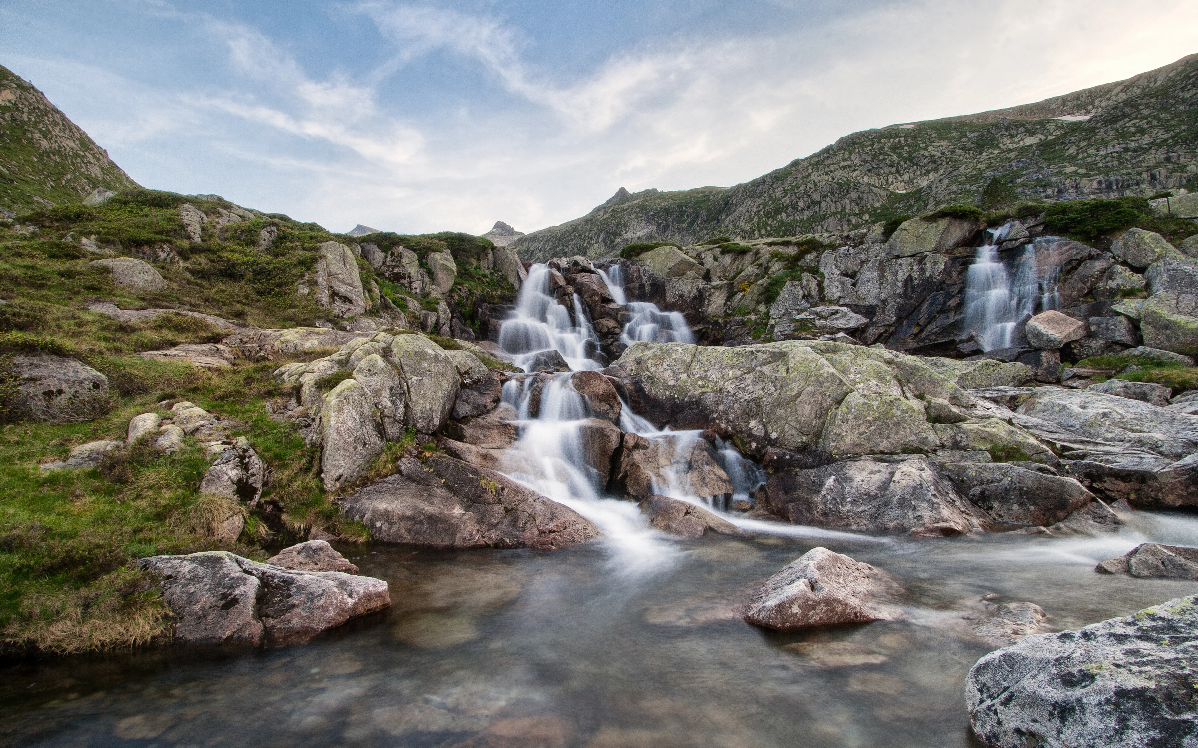 气势磅礴的 瀑布自然风景 水景摄影 4K超清图 4K风景壁纸