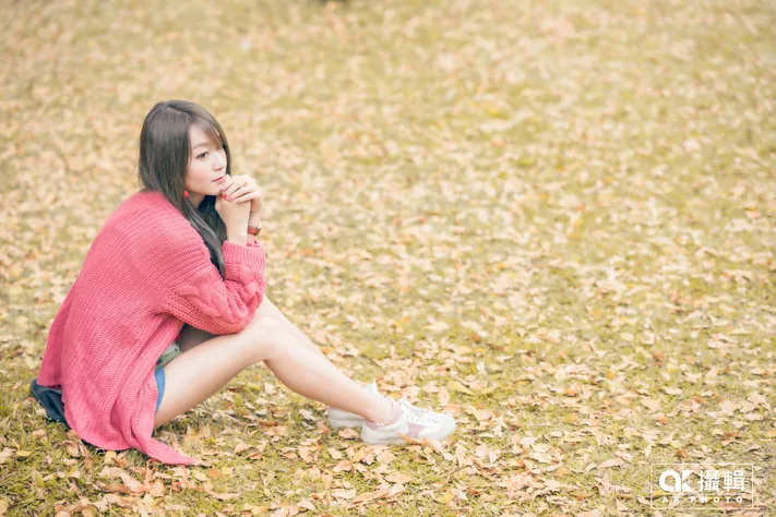 端庄秀丽的 端庄淑女 端庄人像 4K极致清晰 桌面壁纸