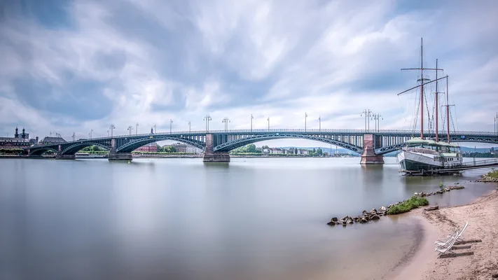 Photo by 壁纸迷
